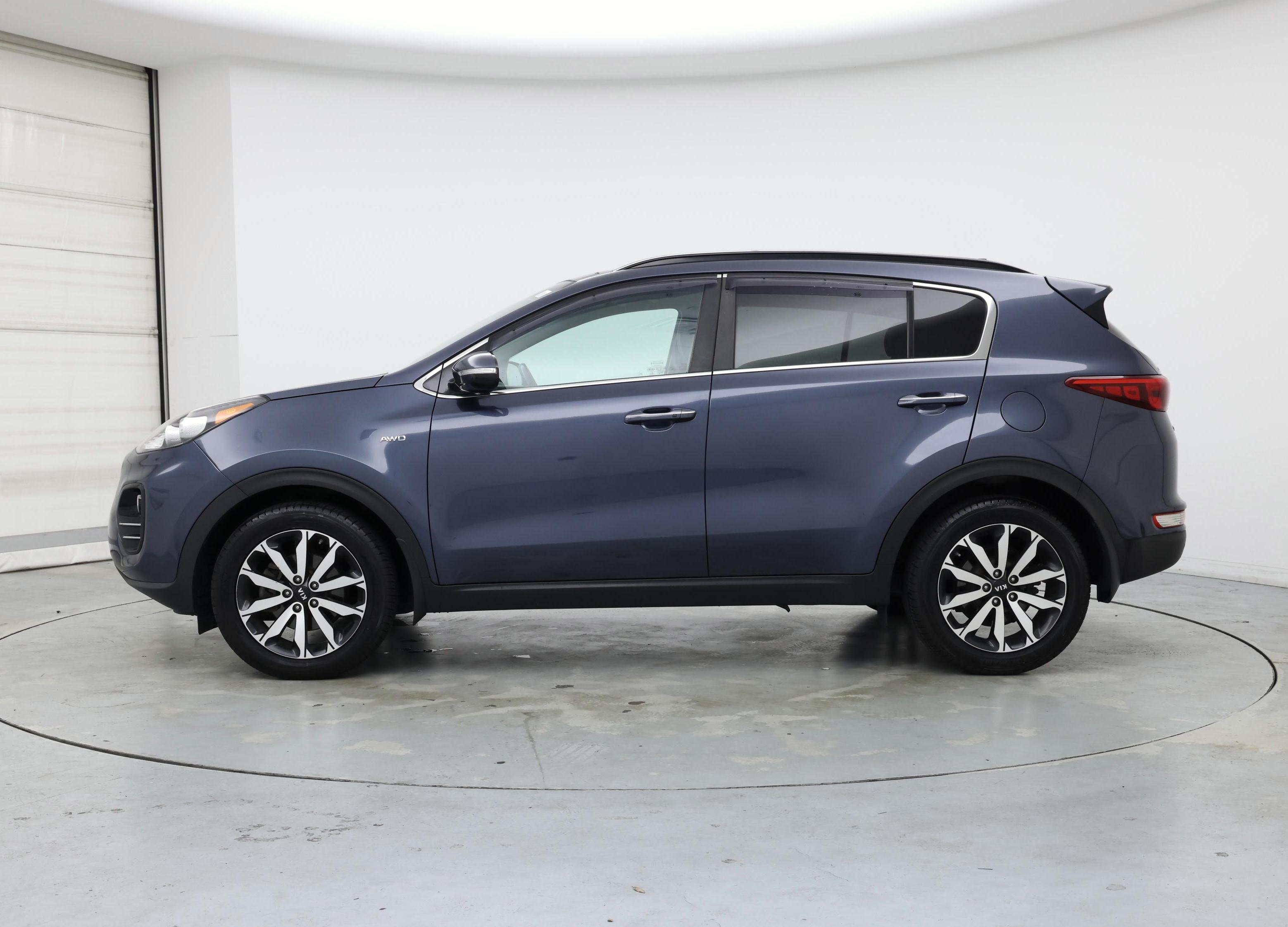 Thumbnail: 2018 Kia Sportage - 3