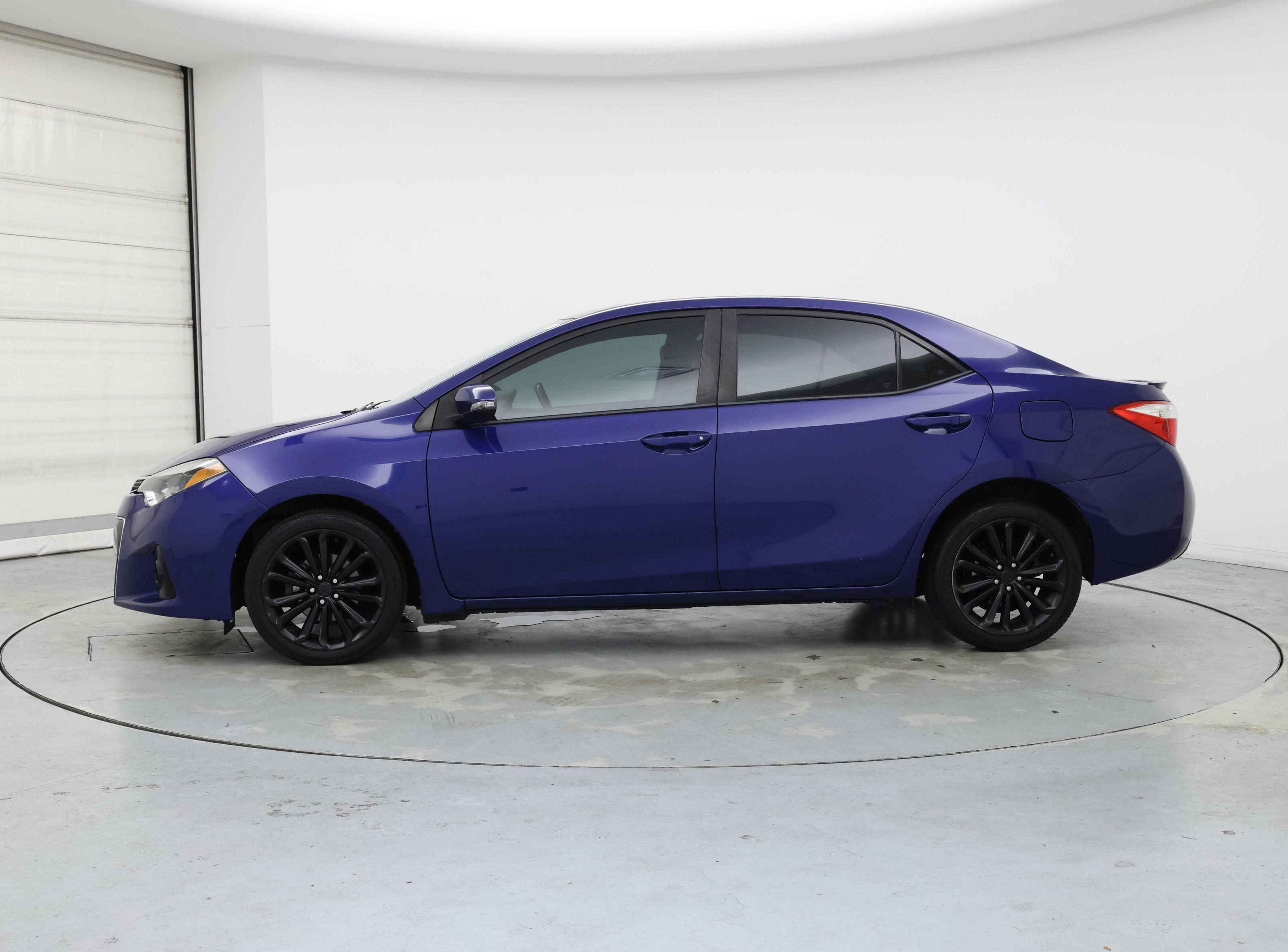Thumbnail: 2015 Toyota Corolla - 3