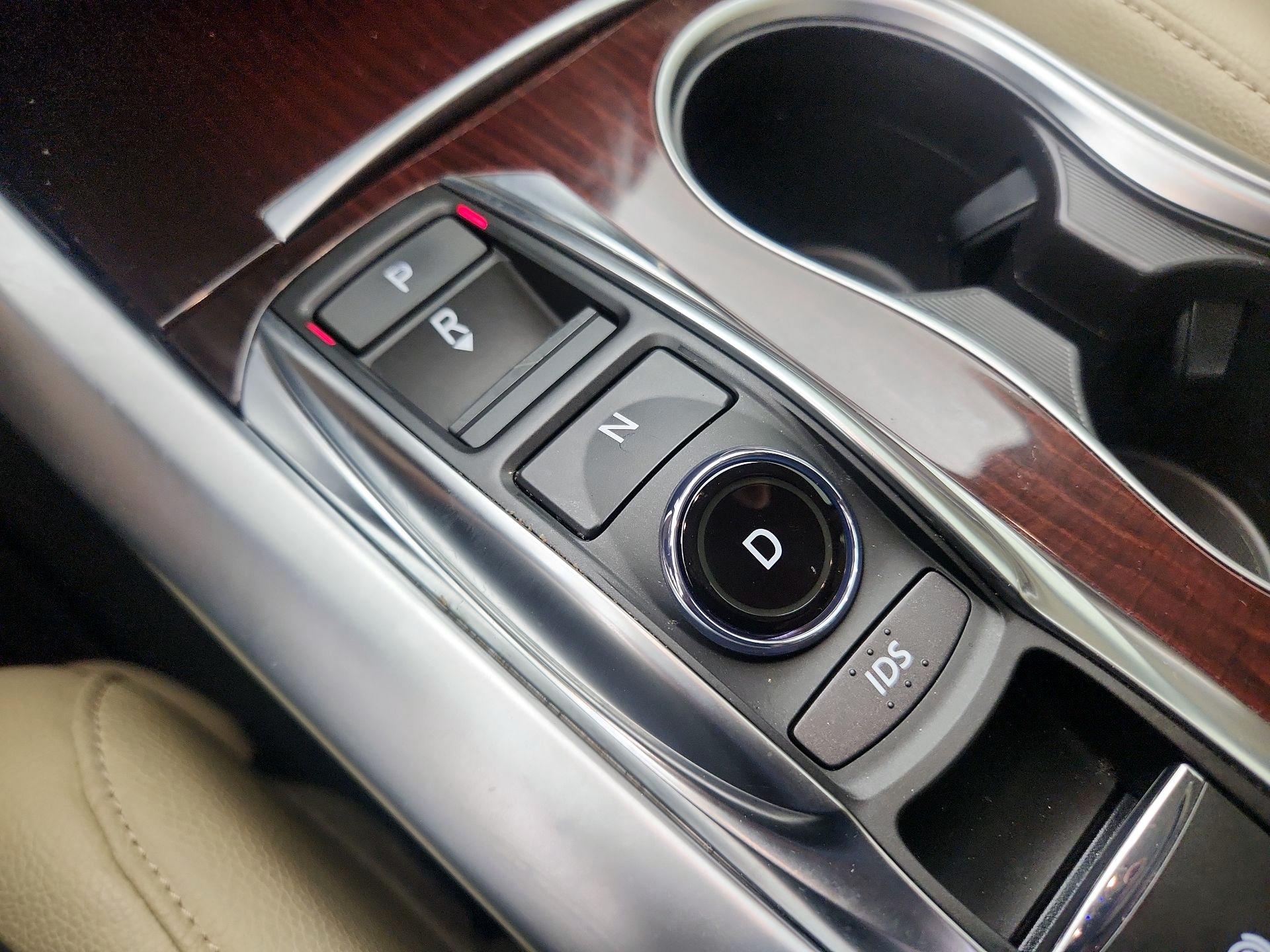 Thumbnail: 2015 Acura TLX - 17