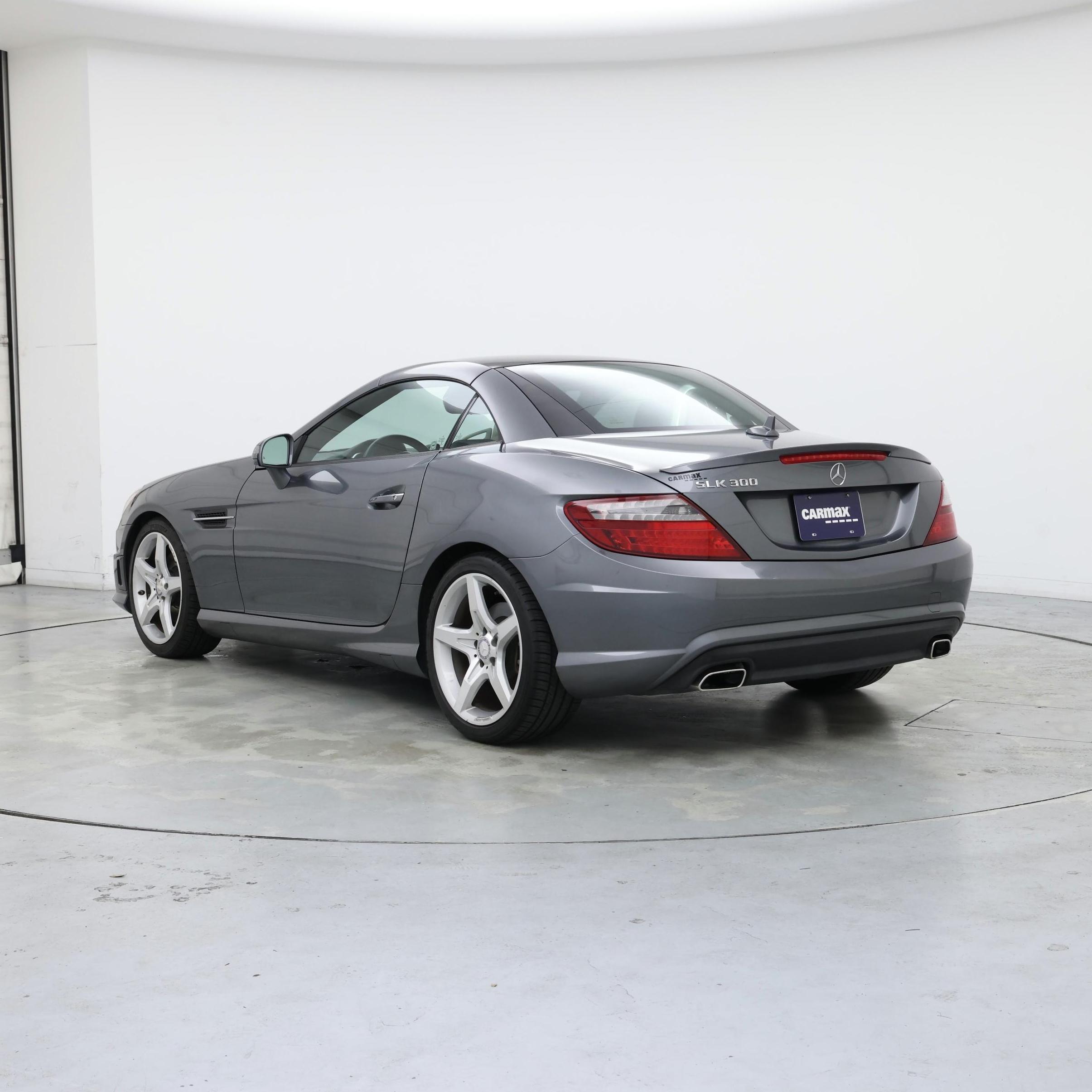 Thumbnail: 2016 Mercedes-Benz SLK - 2