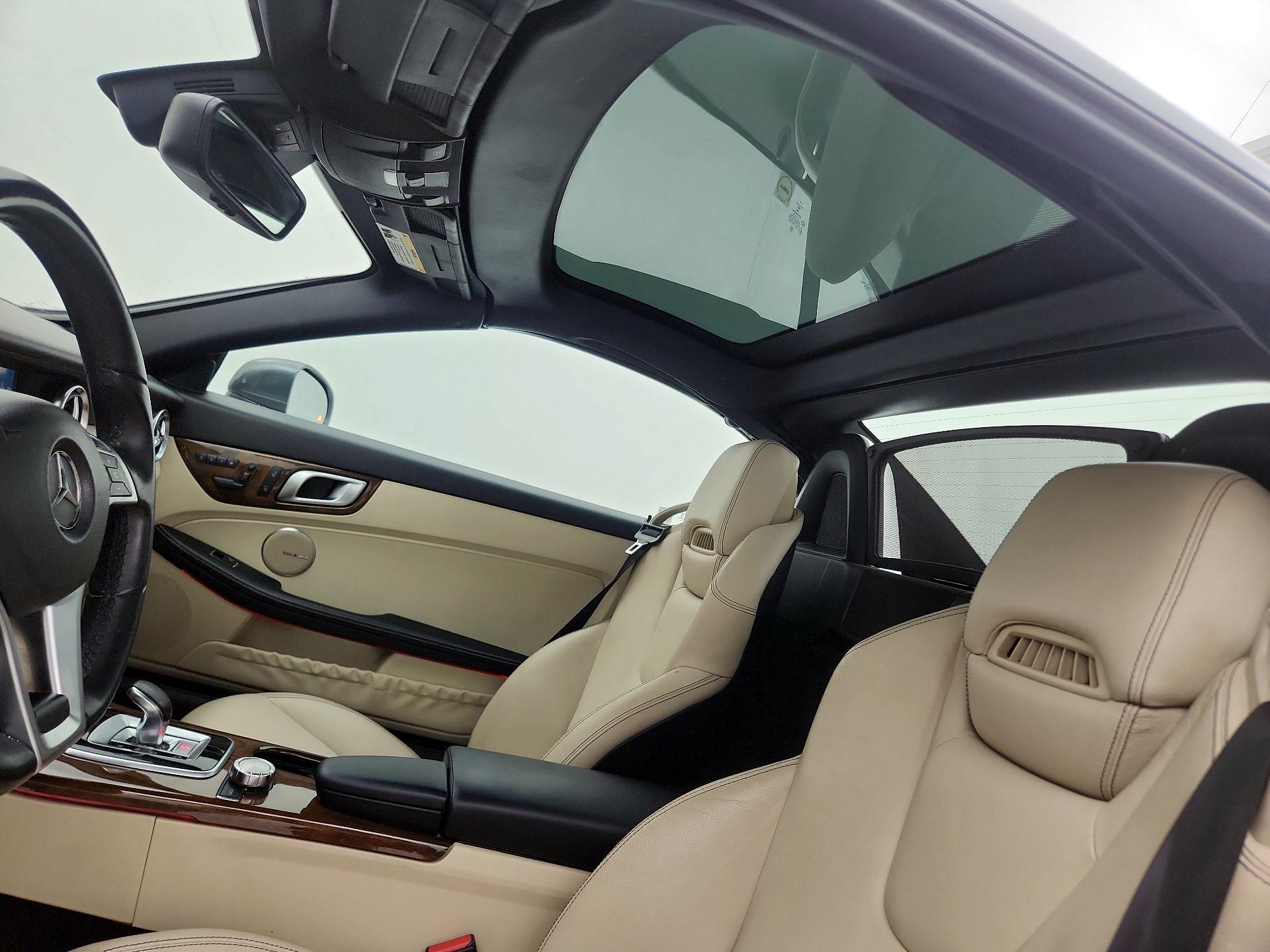 Thumbnail: 2016 Mercedes-Benz SLK - 19