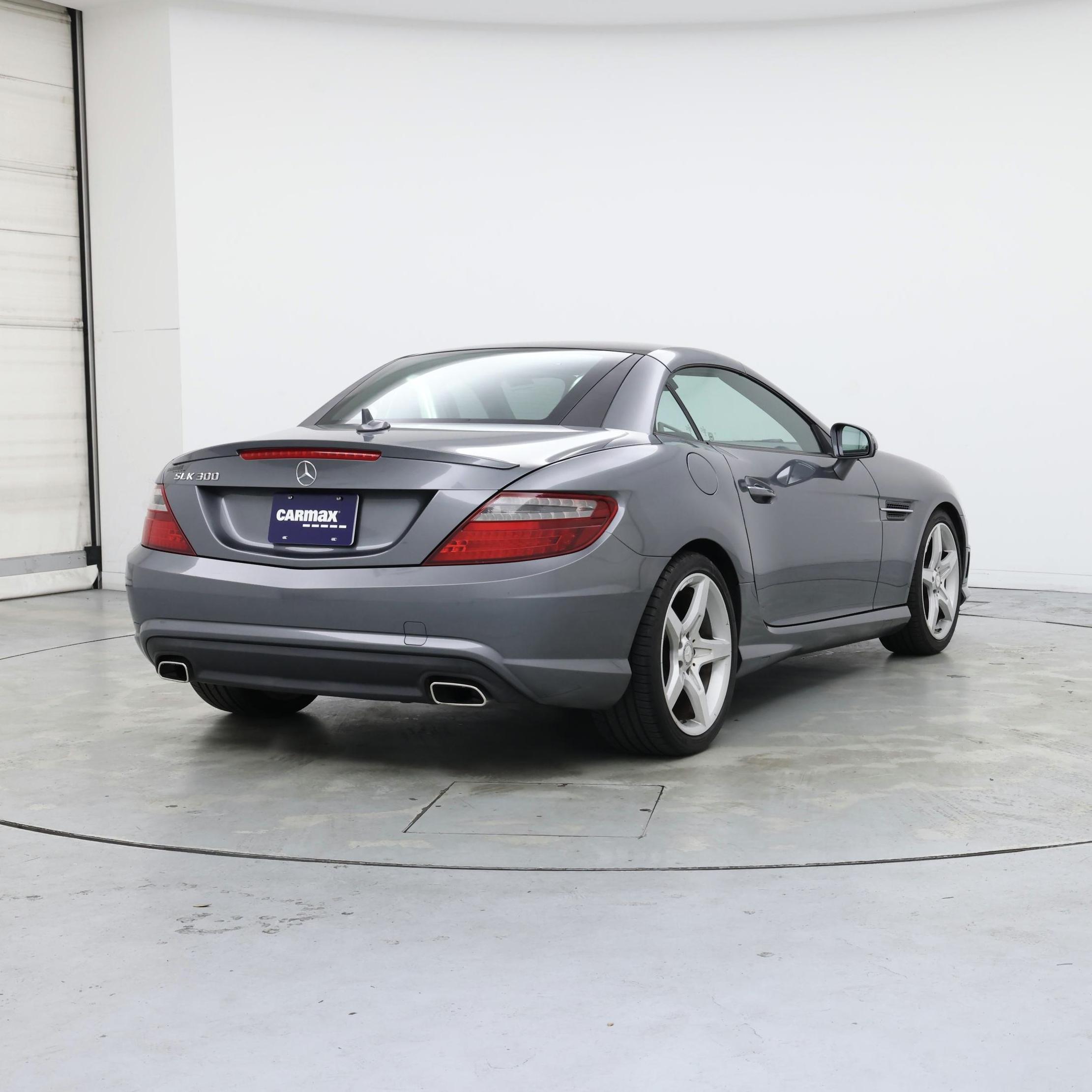Thumbnail: 2016 Mercedes-Benz SLK - 8