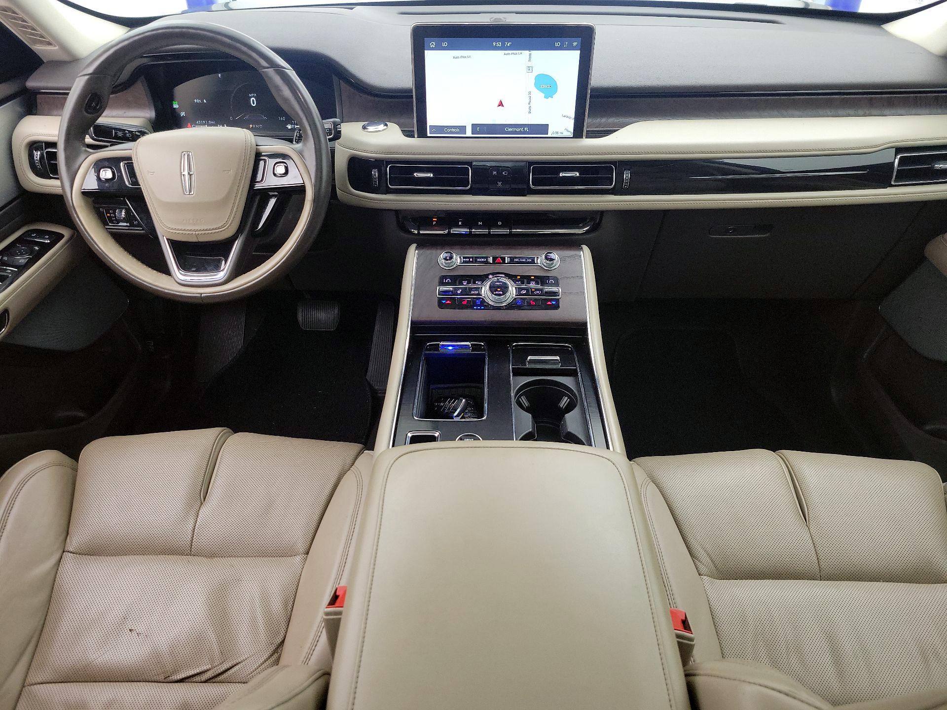 Thumbnail: 2020 Lincoln Aviator - 9