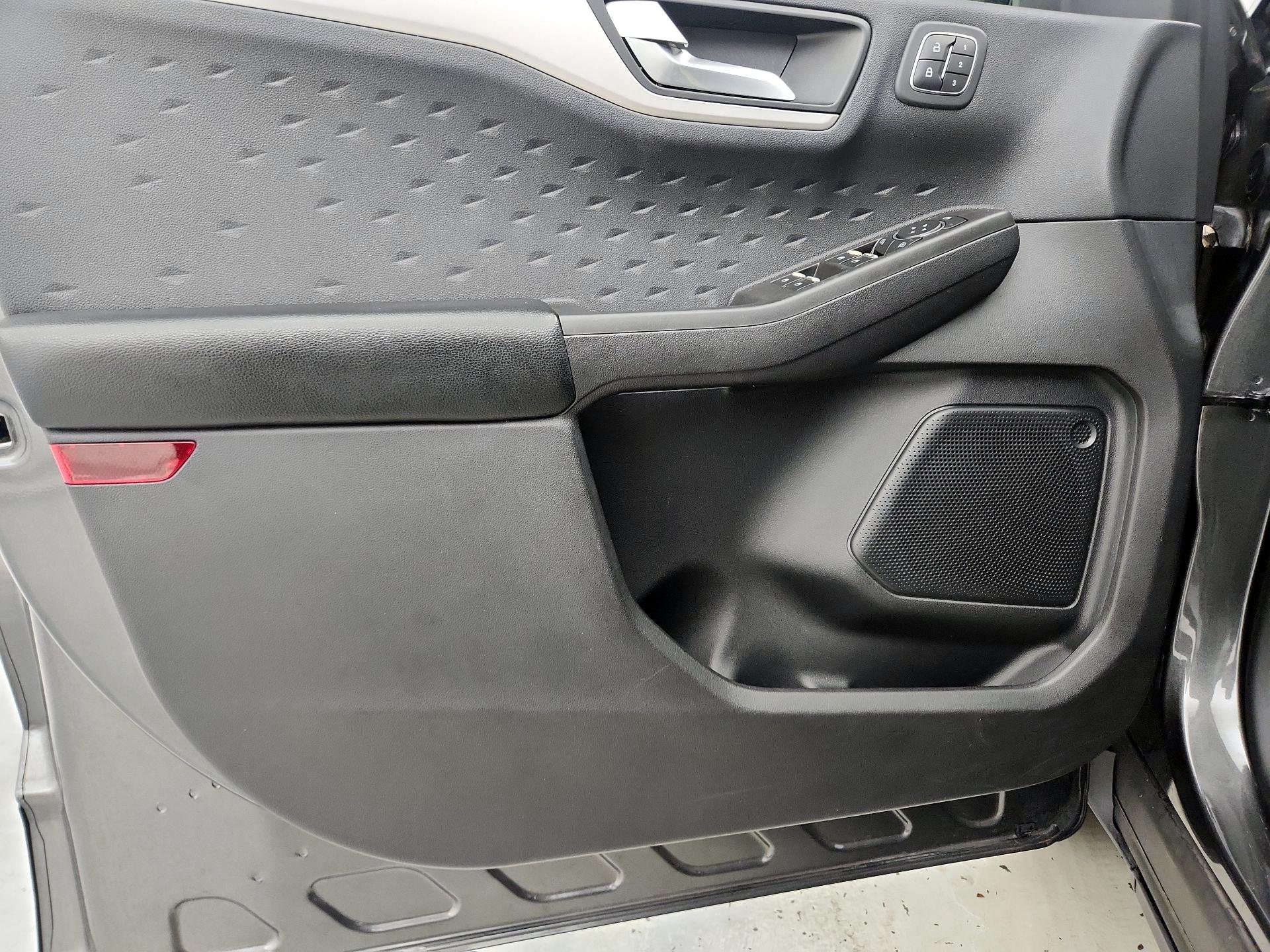 Thumbnail: 2020 Ford Escape - 12