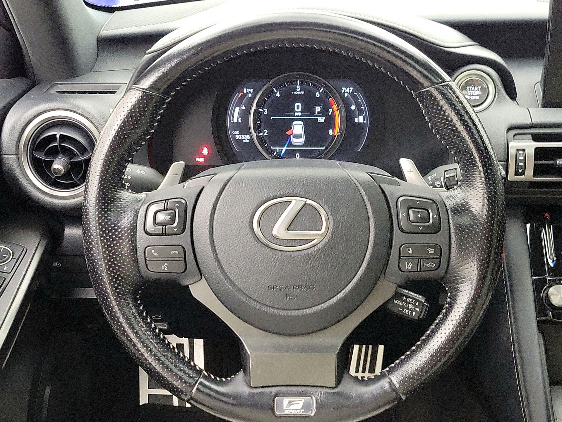 Thumbnail: 2022 Lexus IS - 10