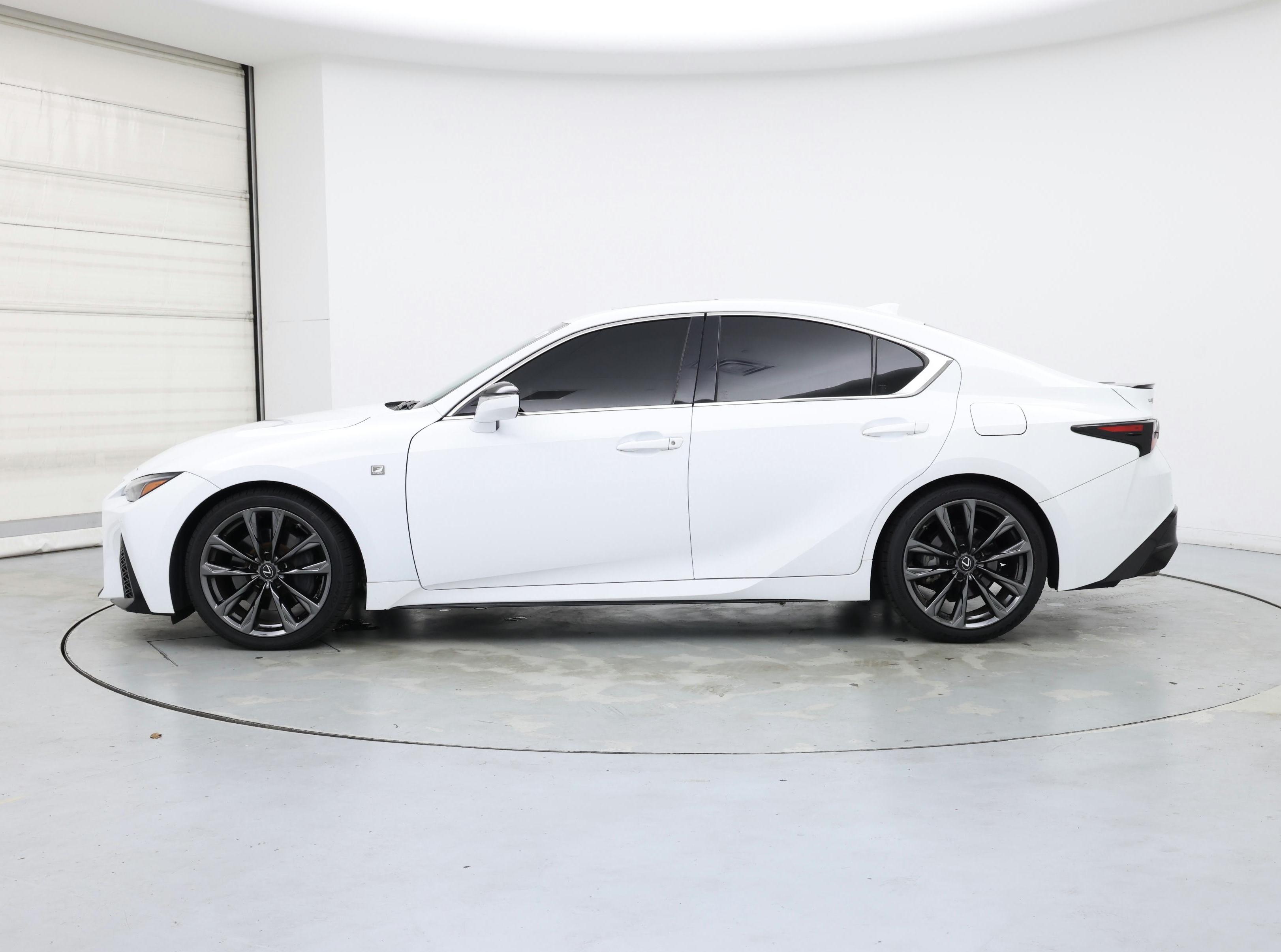 Thumbnail: 2022 Lexus IS - 3