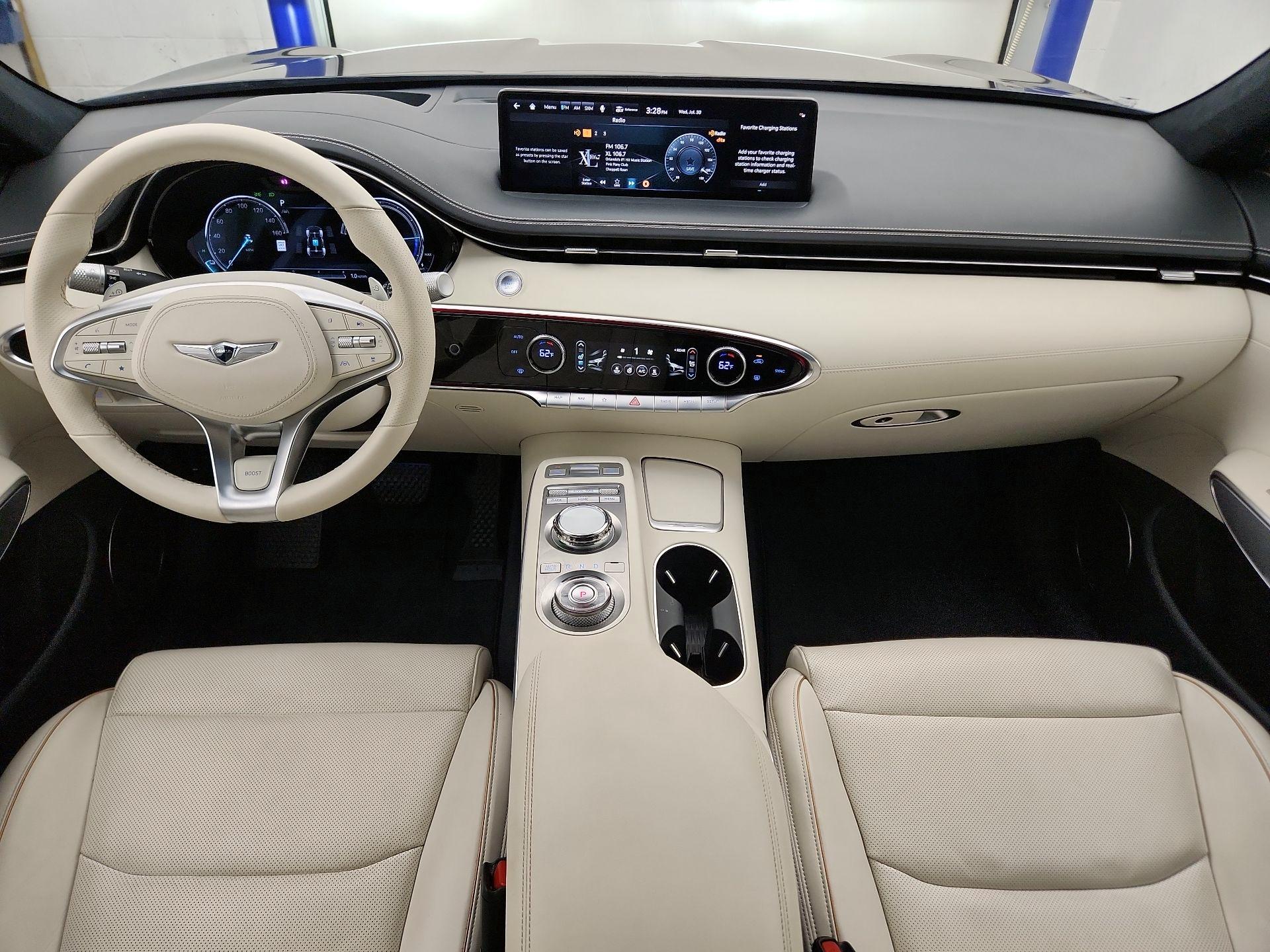 Thumbnail: 2023 Genesis GV70 - 9