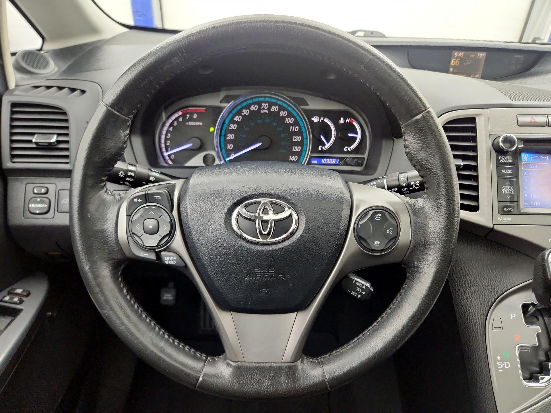 Thumbnail: 2013 Toyota Venza - 10