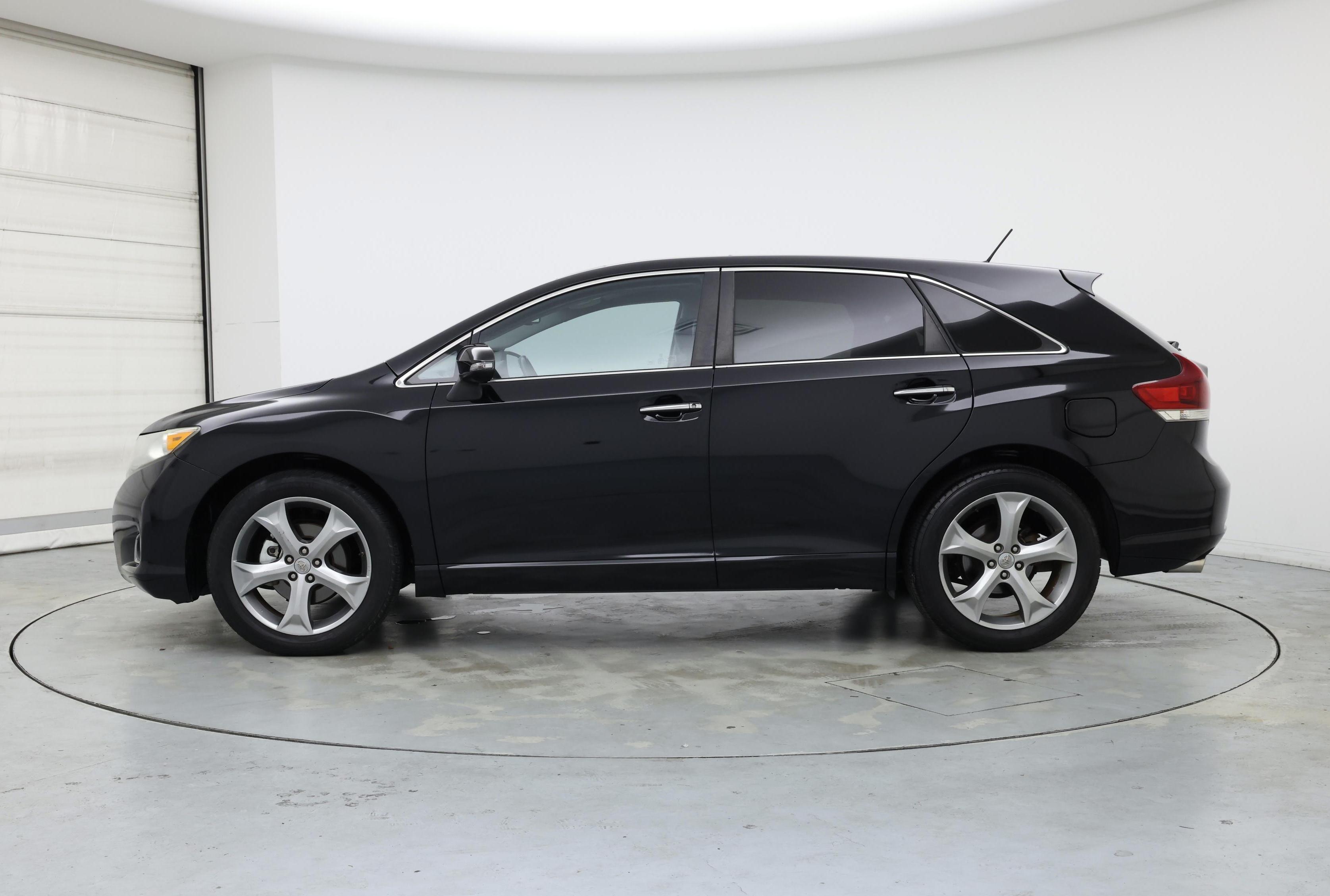 Thumbnail: 2013 Toyota Venza - 3
