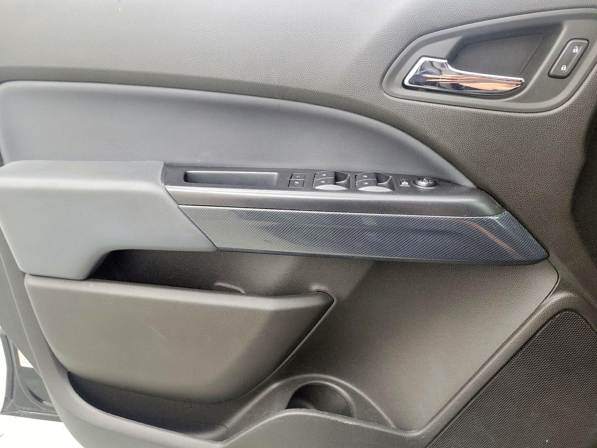 Thumbnail: 2016 Chevrolet Colorado - 12