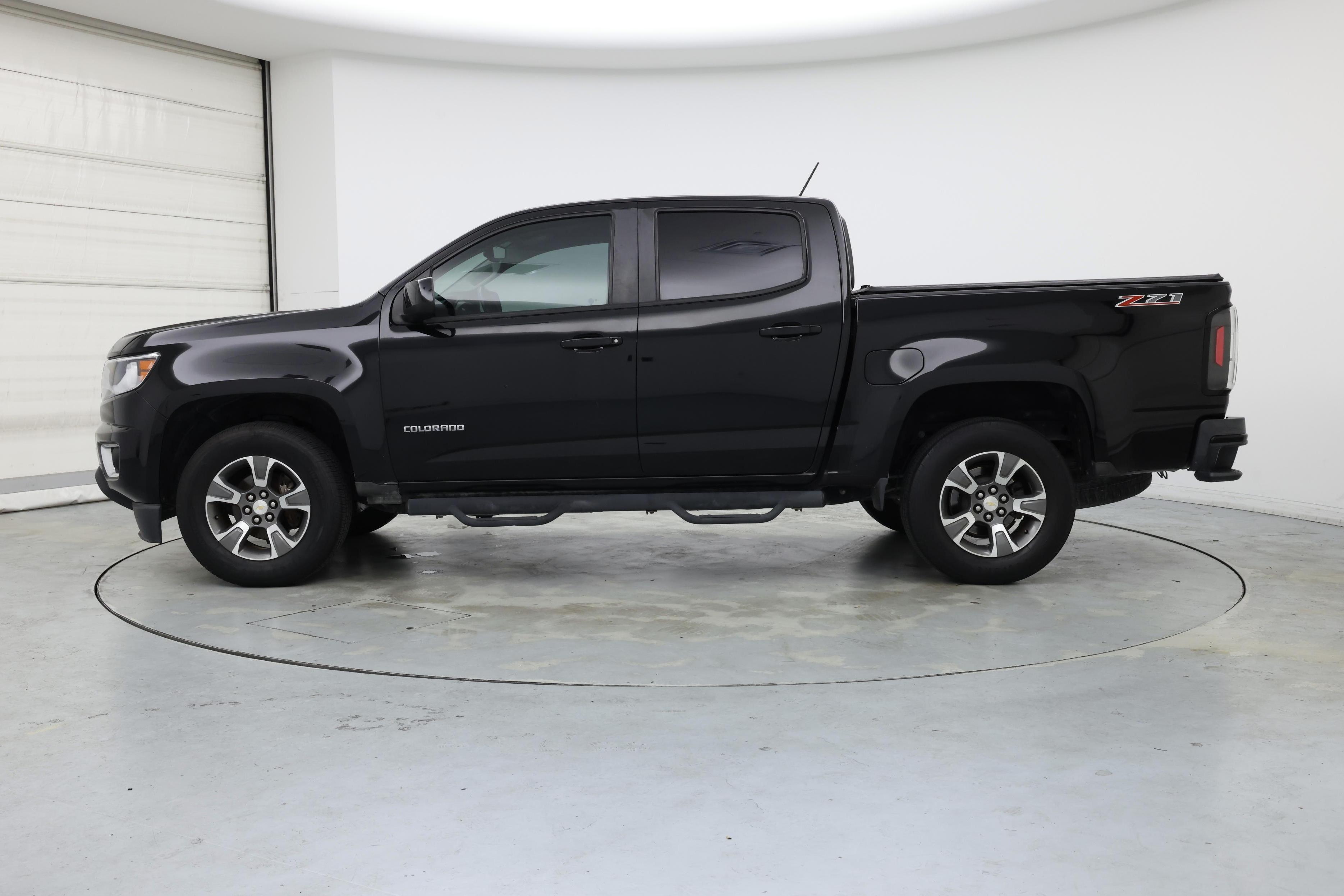 Thumbnail: 2016 Chevrolet Colorado - 3