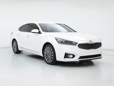 White 2017 Kia Cadenza Premium