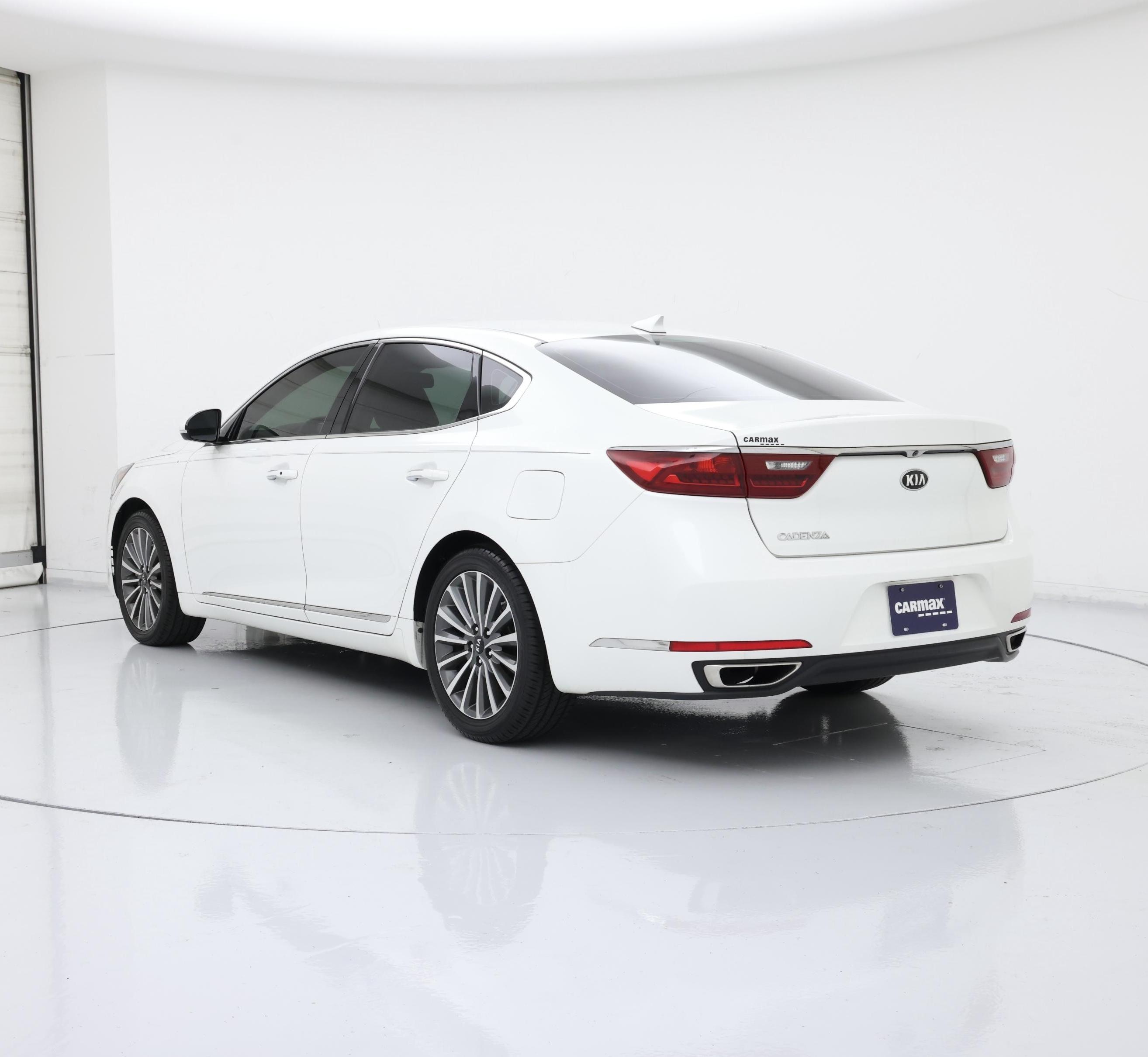 Thumbnail: 2017 Kia Cadenza - 2