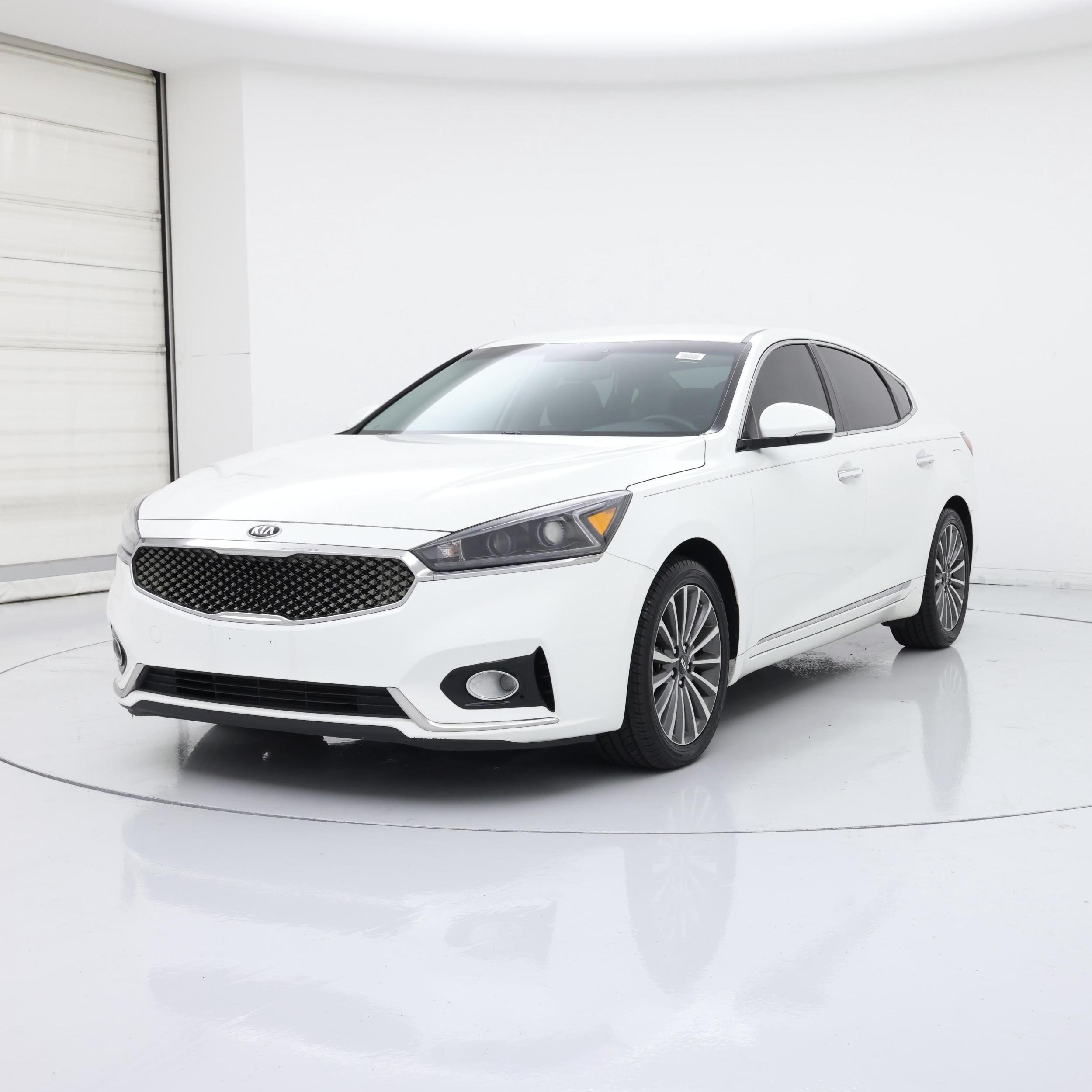 Thumbnail: 2017 Kia Cadenza - 4