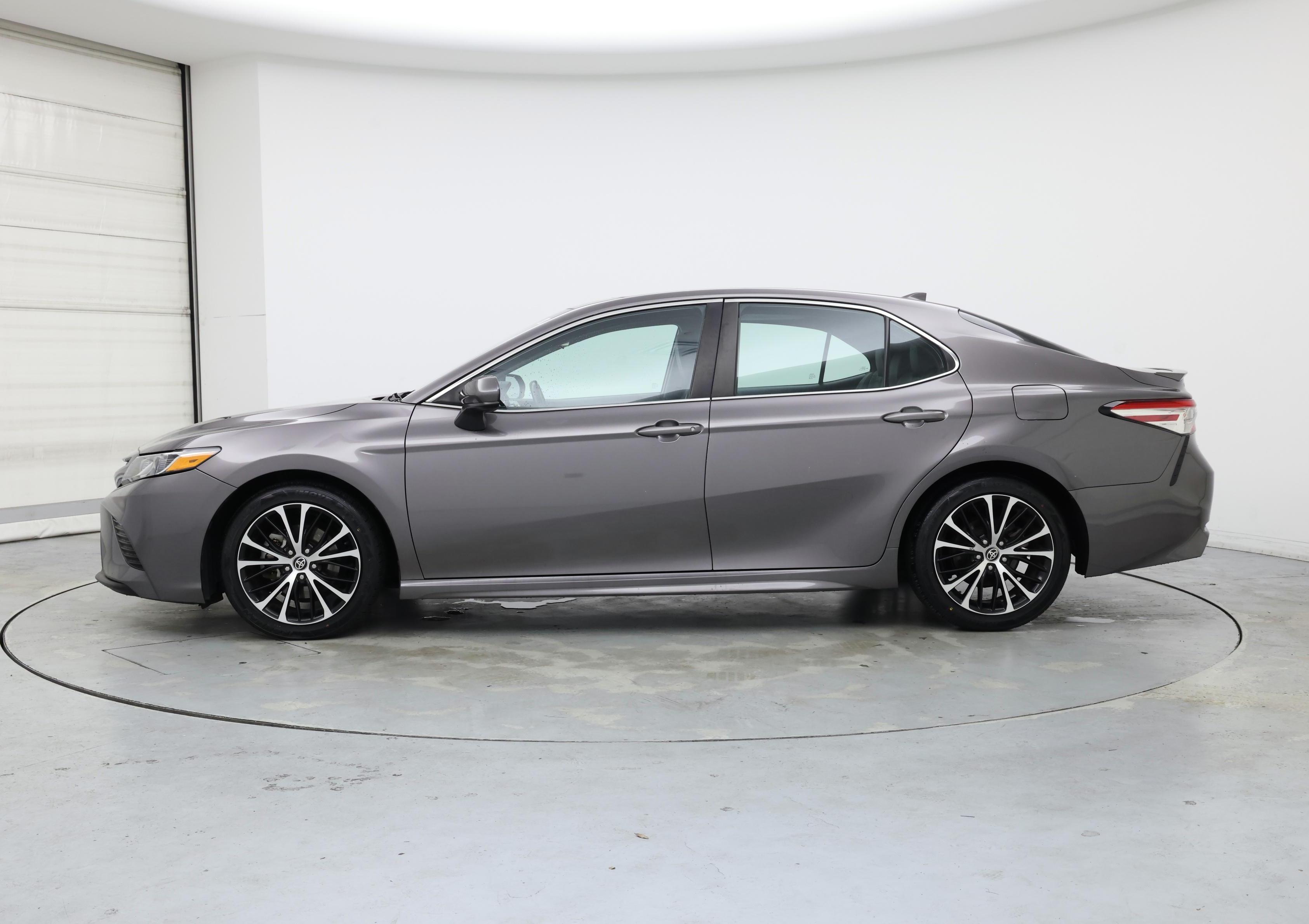 Thumbnail: 2020 Toyota Camry - 3