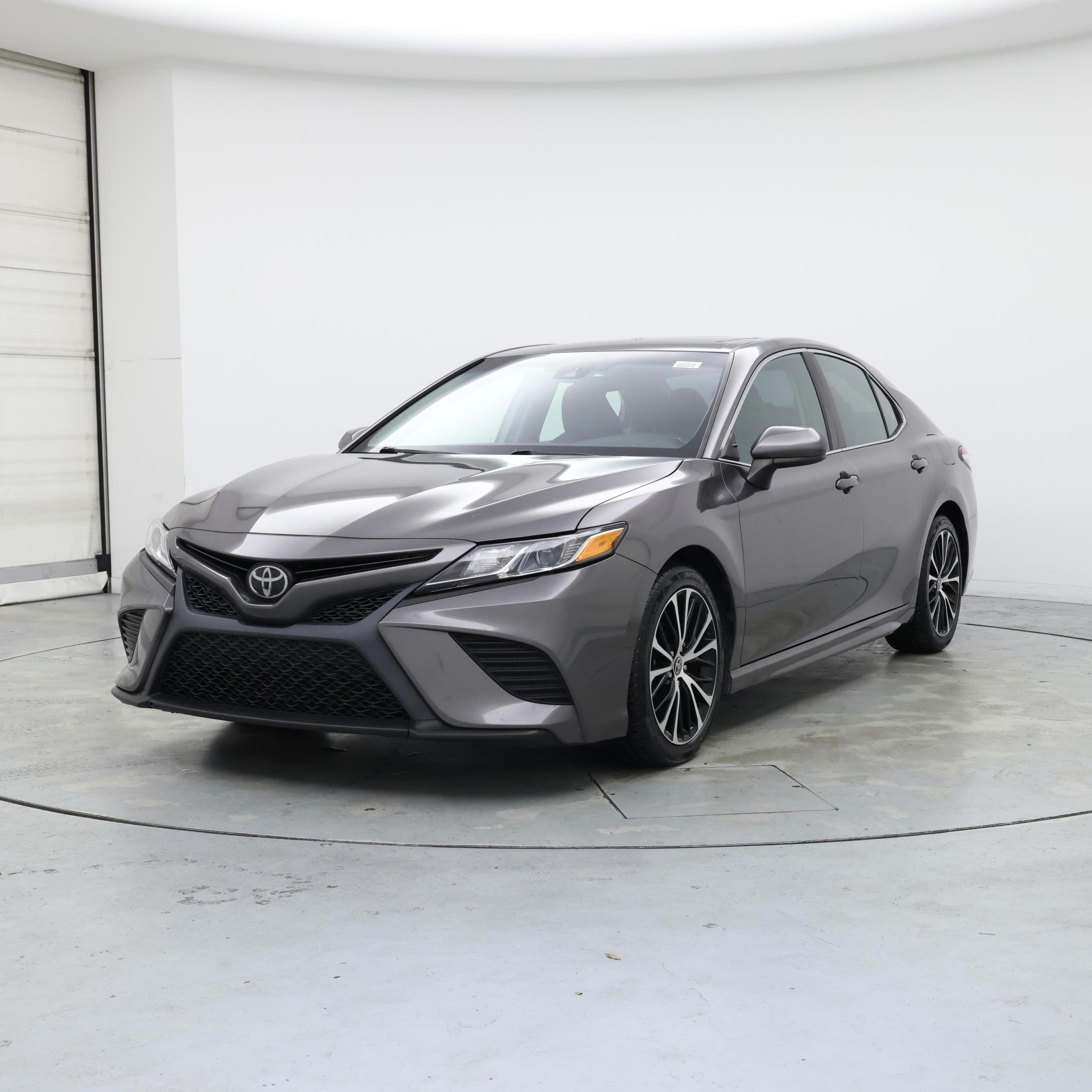 Thumbnail: 2020 Toyota Camry - 4