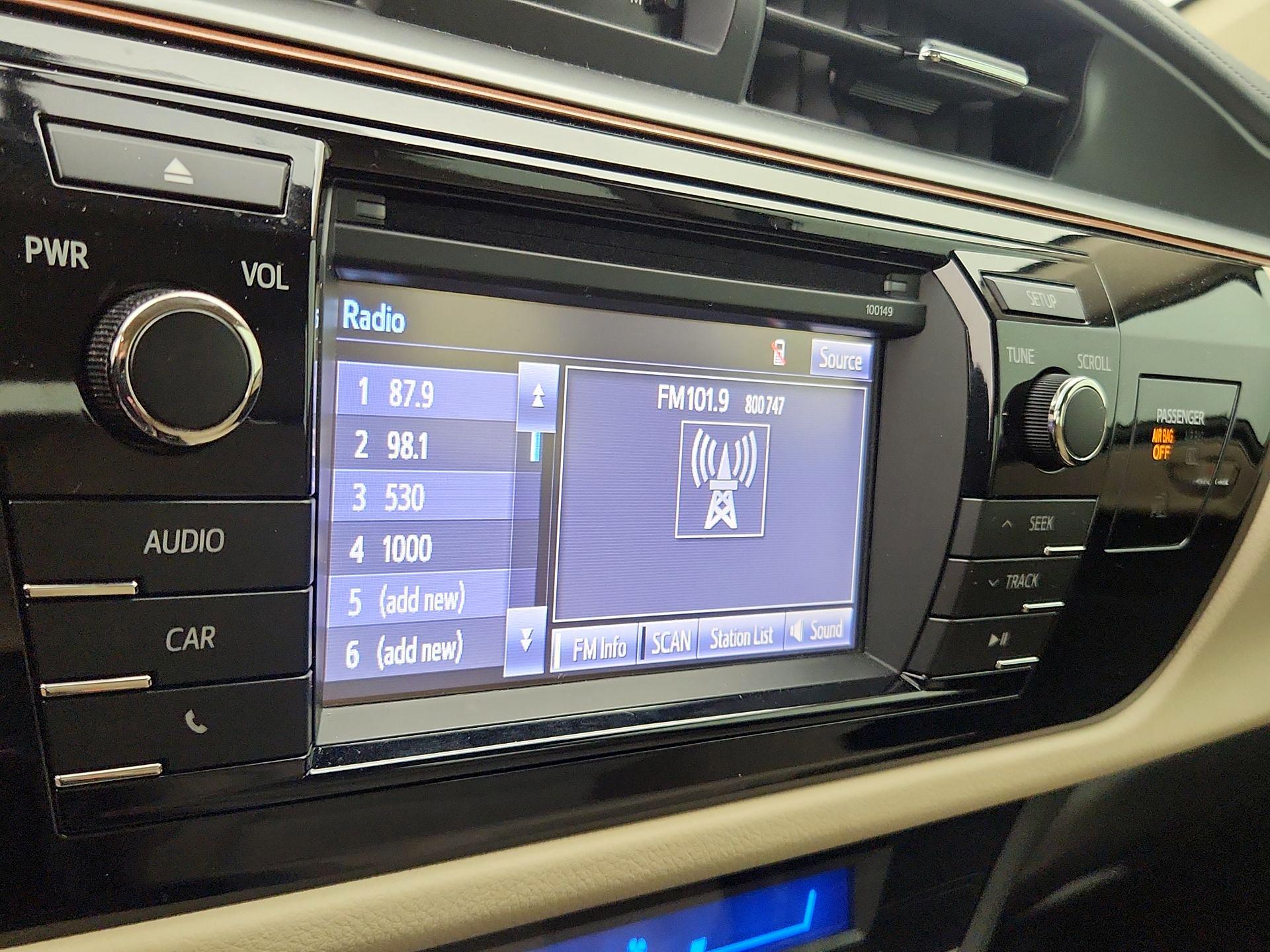 Thumbnail: 2015 Toyota Corolla - 15