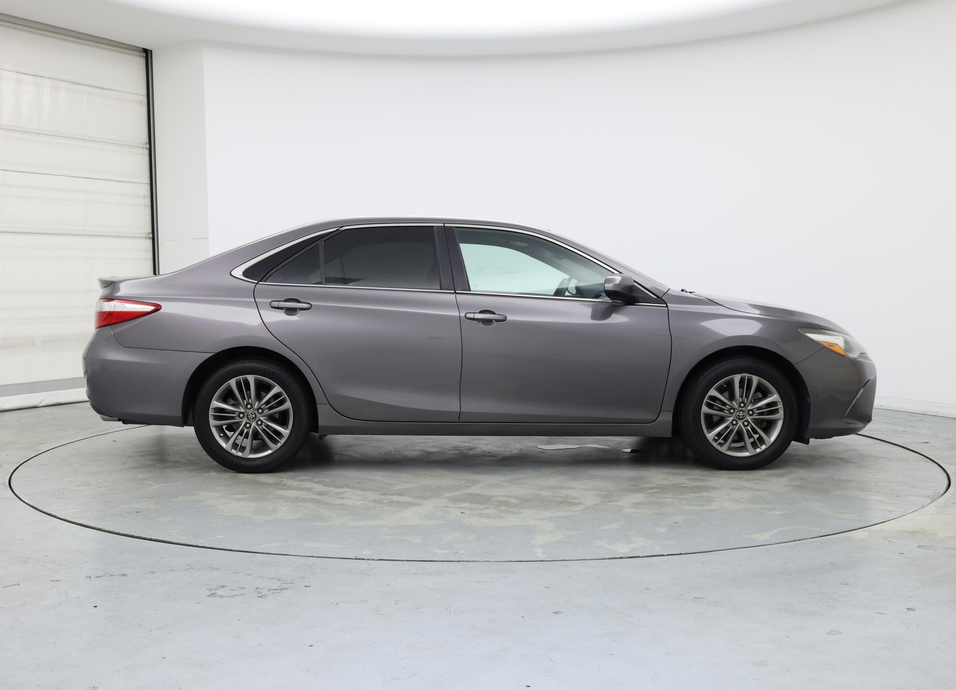 Thumbnail: 2017 Toyota Camry - 7