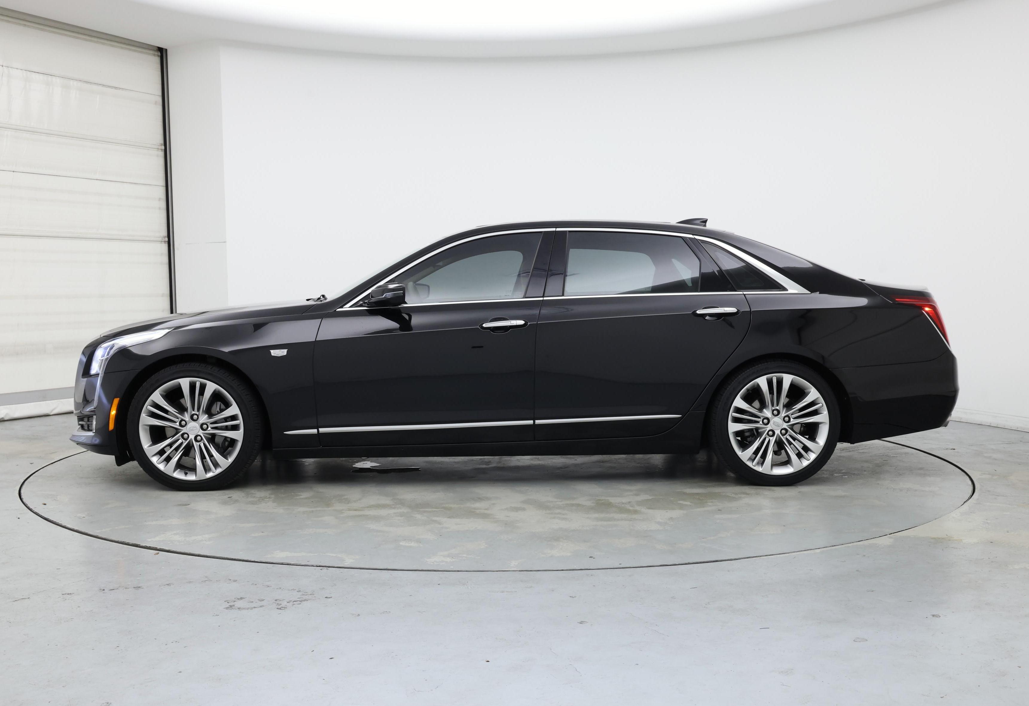 Thumbnail: 2018 Cadillac CT6 - 3