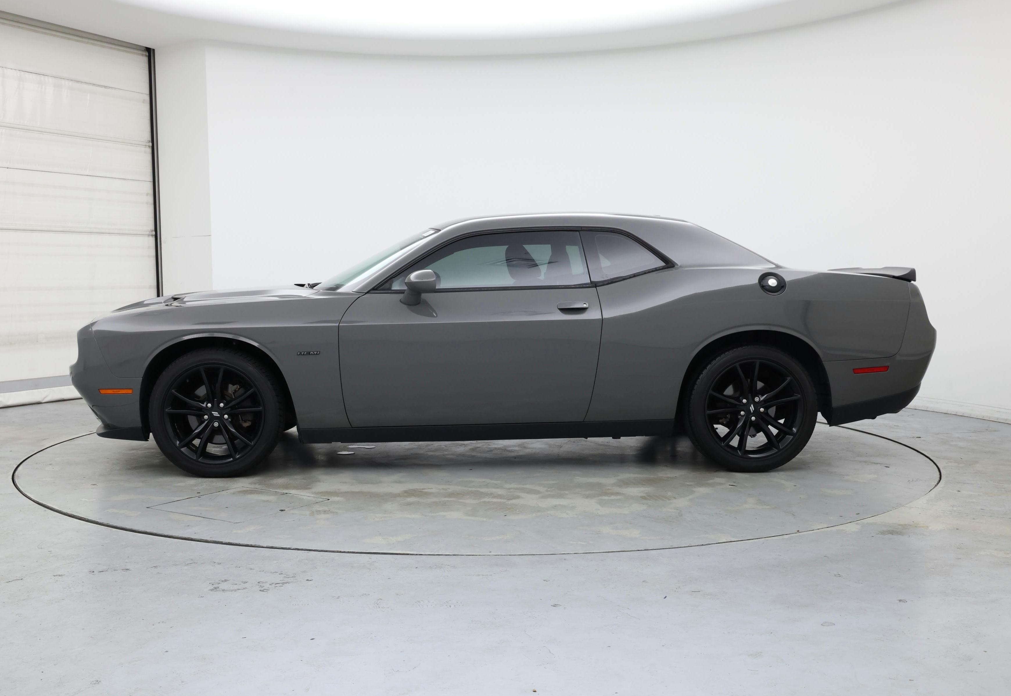 Thumbnail: 2018 Dodge Challenger - 3