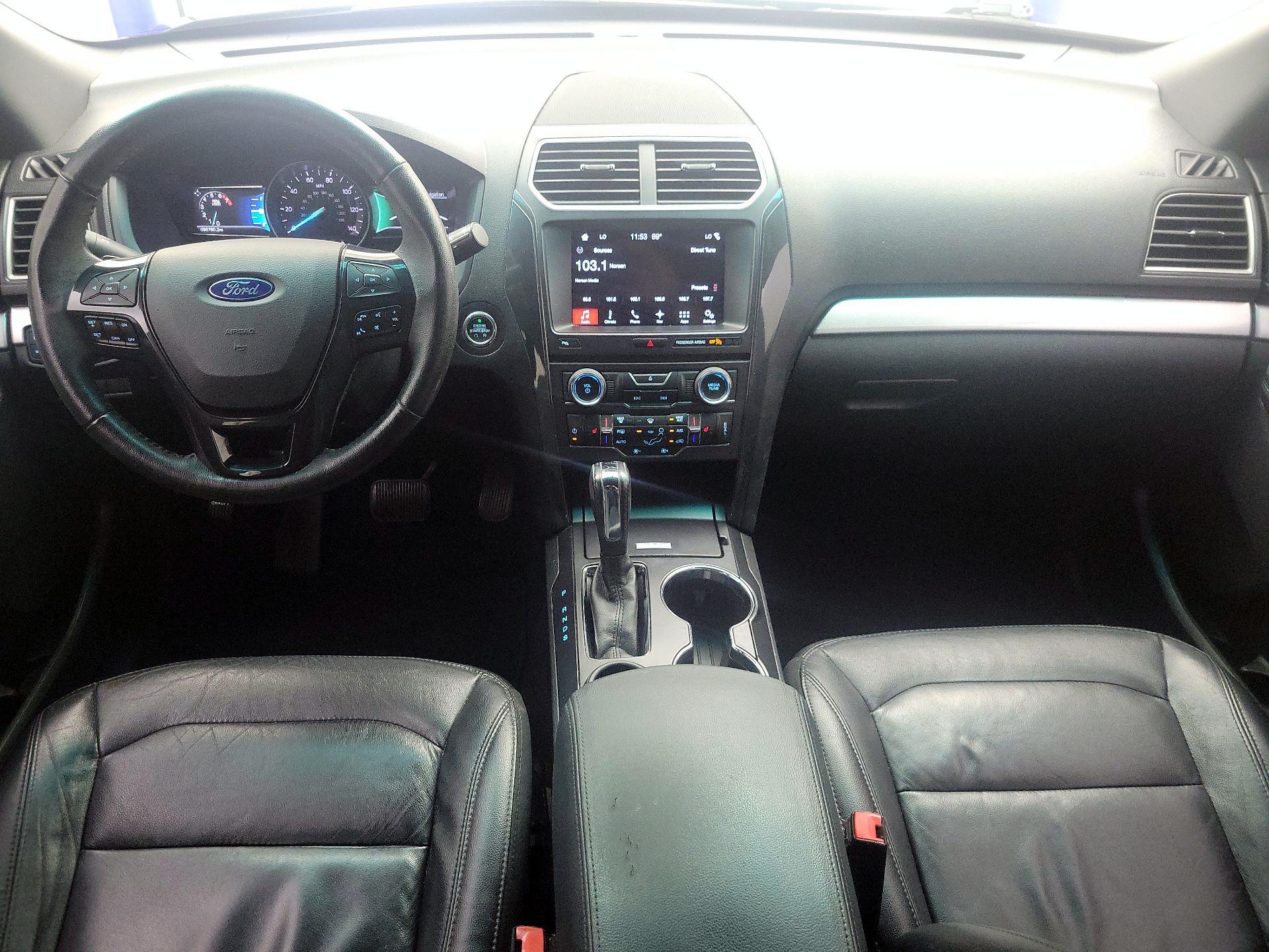 Thumbnail: 2017 Ford Explorer - 9