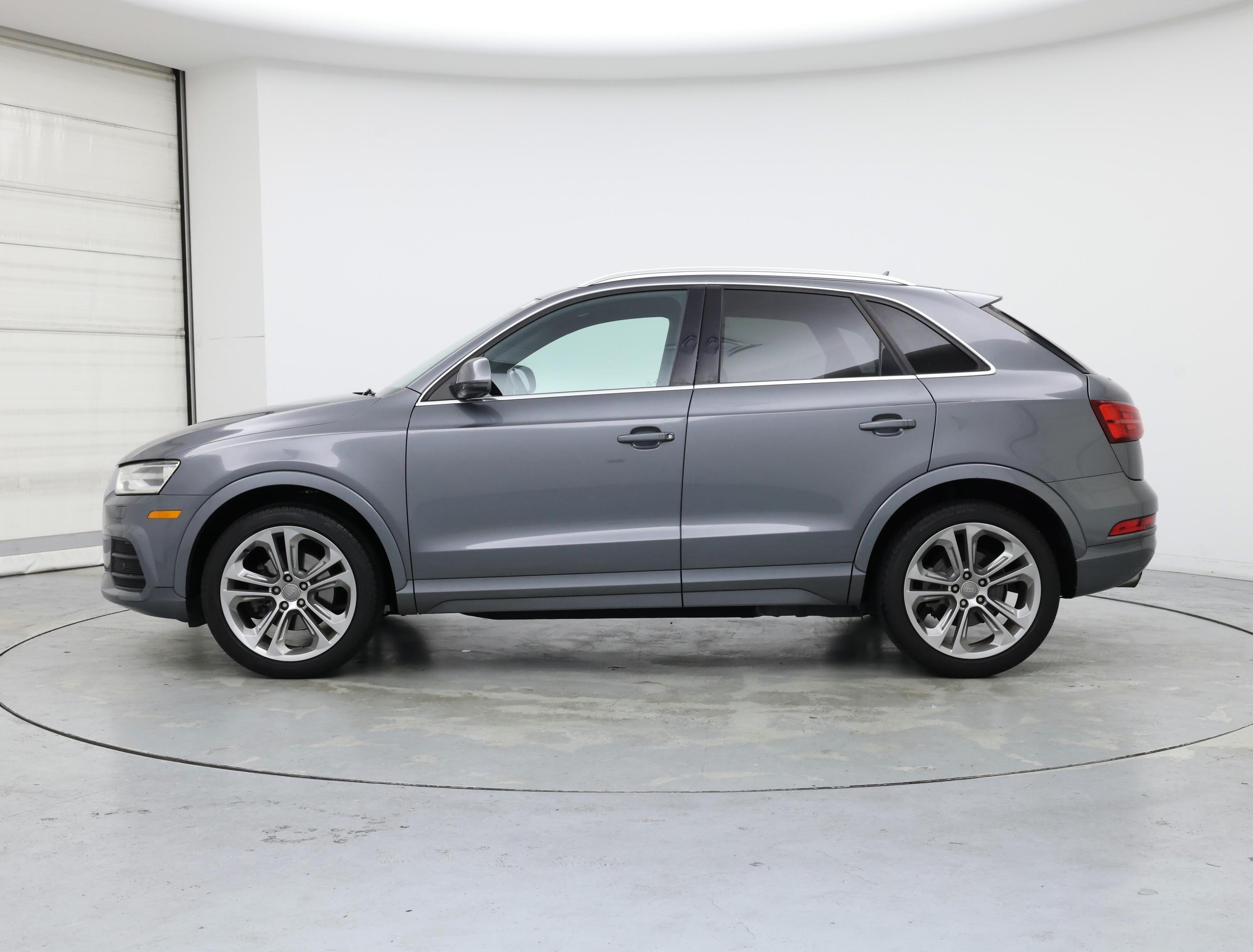 Thumbnail: 2016 Audi Q3 - 3