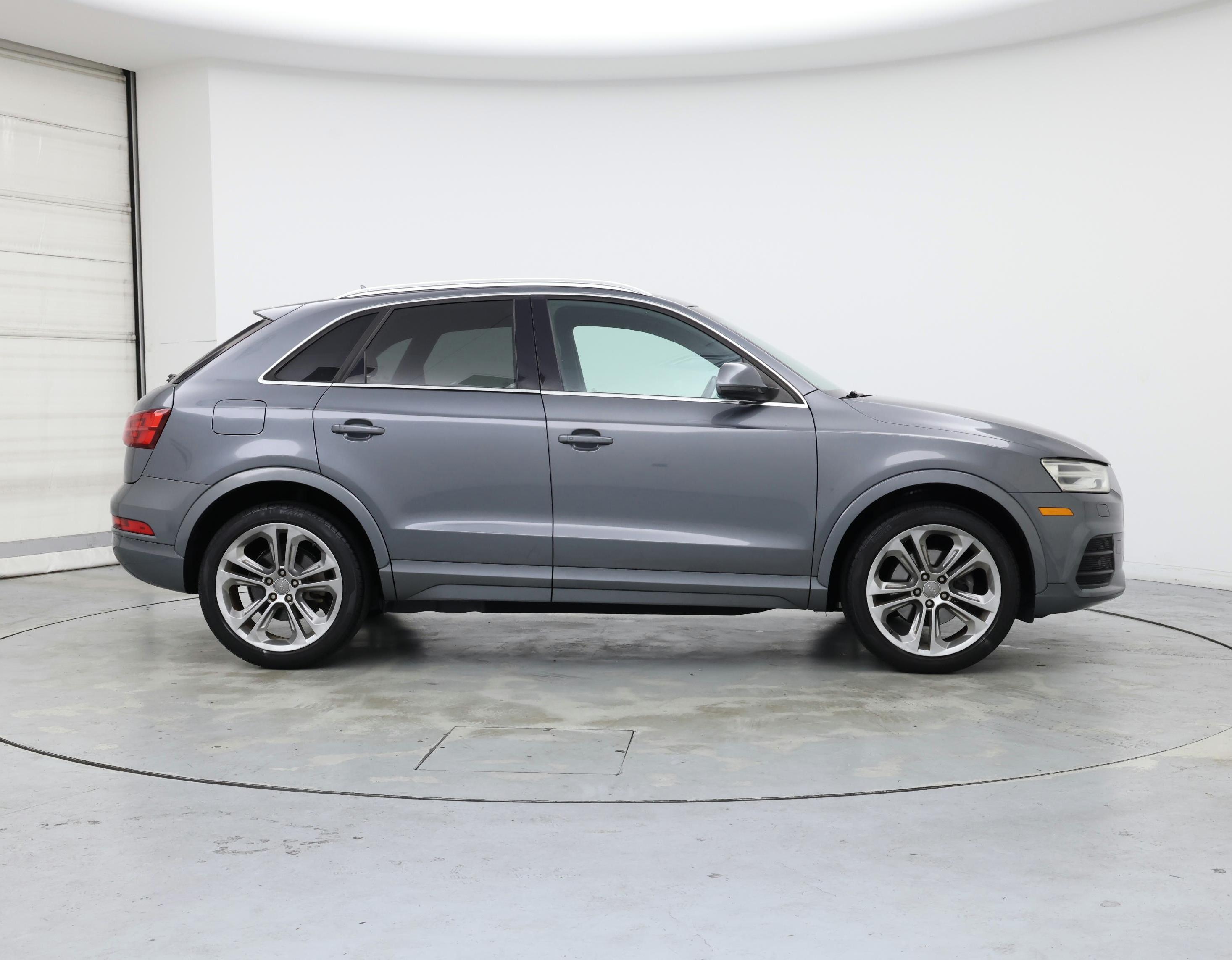 Thumbnail: 2016 Audi Q3 - 7