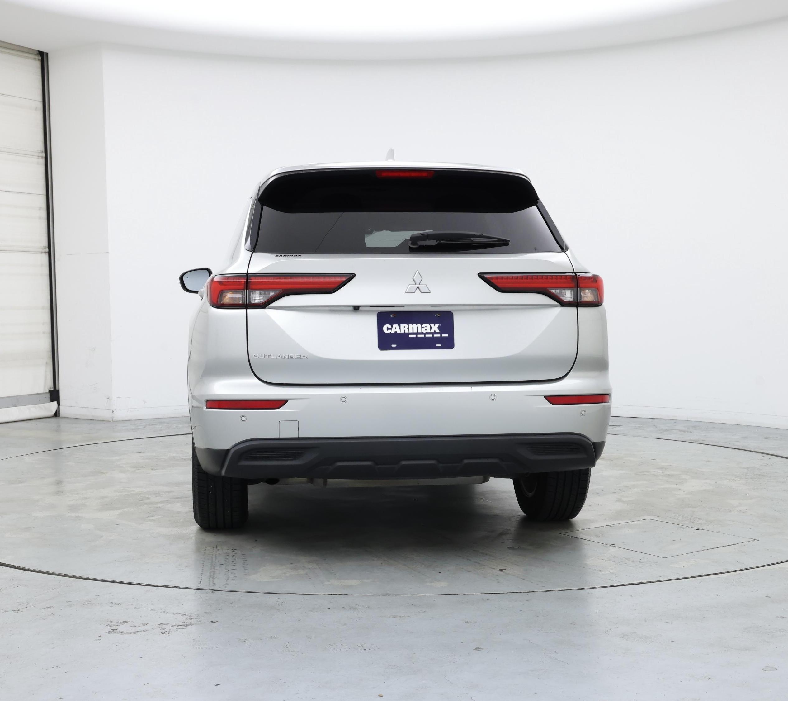 Thumbnail: 2022 Mitsubishi Outlander - 6