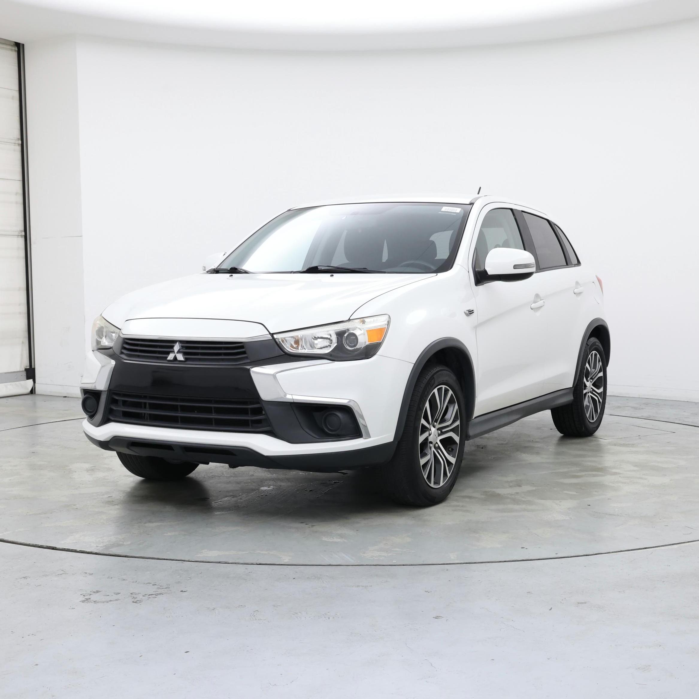 Thumbnail: 2016 Mitsubishi Outlander Sport - 4