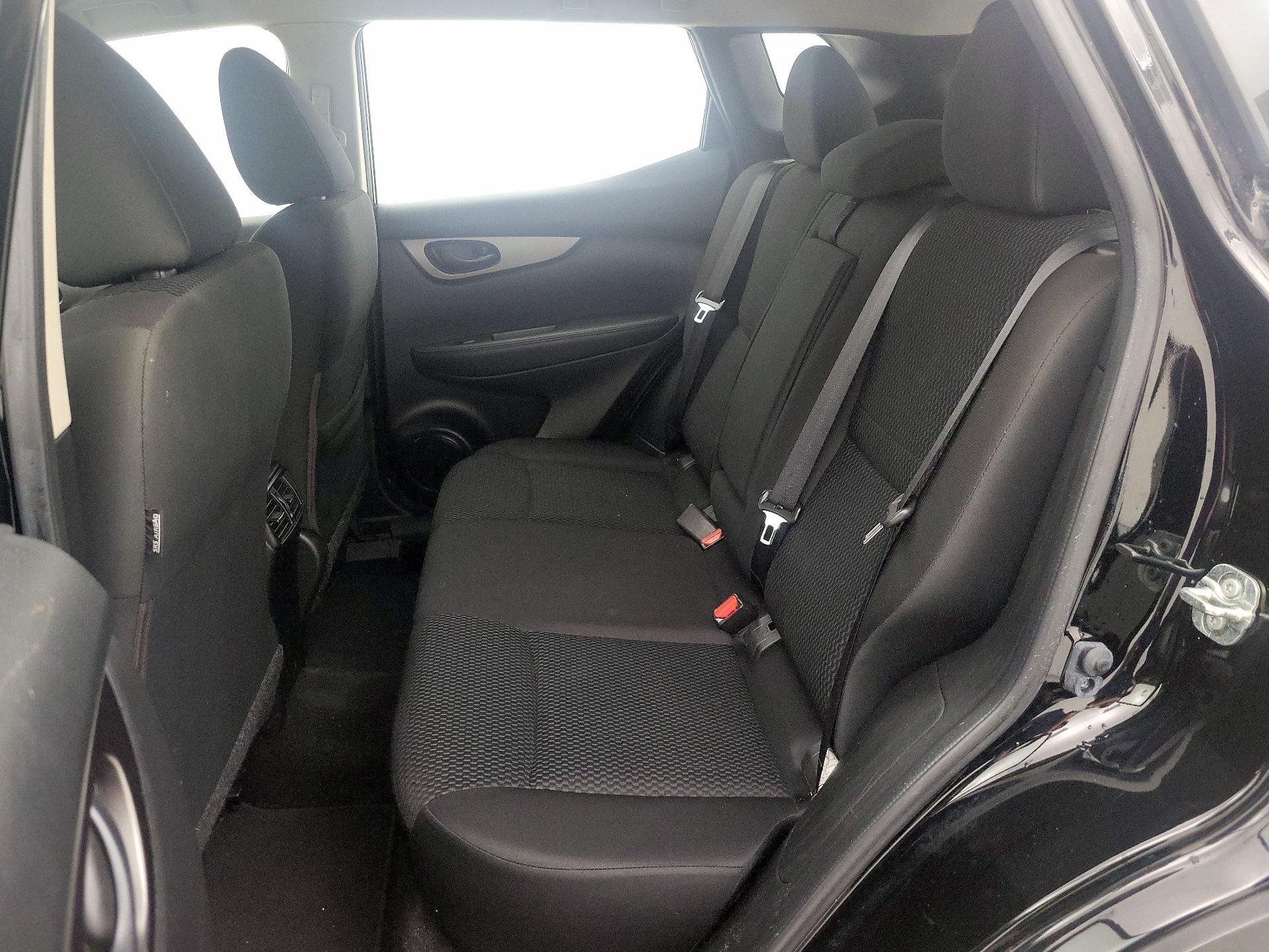 Thumbnail: 2019 Nissan Rogue Sport - 19