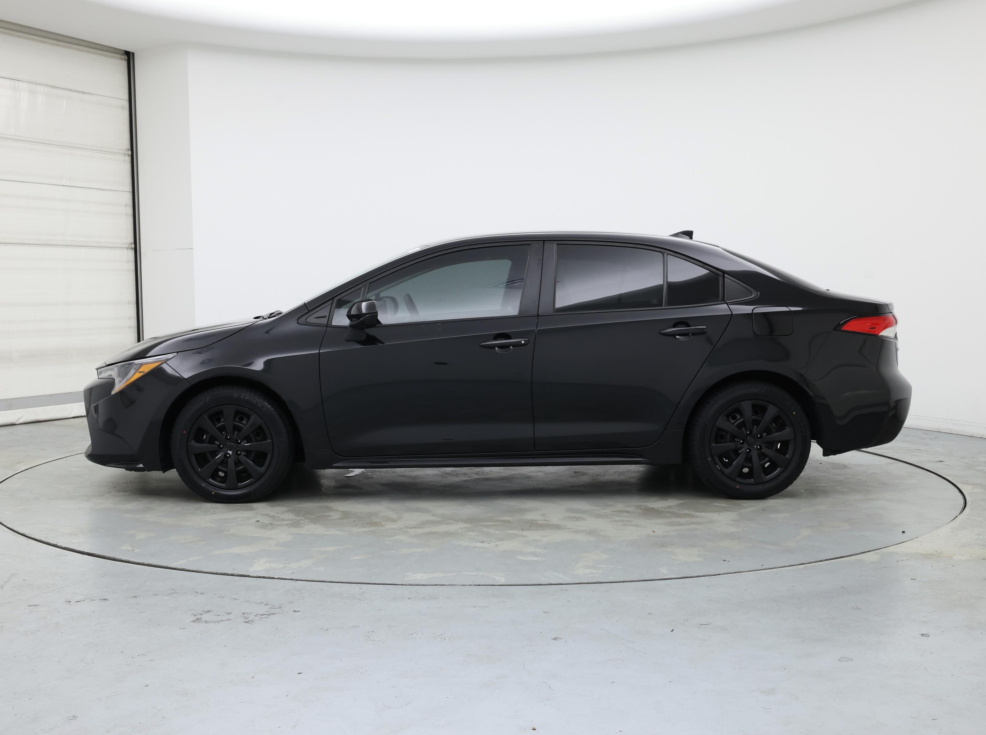Thumbnail: 2022 Toyota Corolla - 3