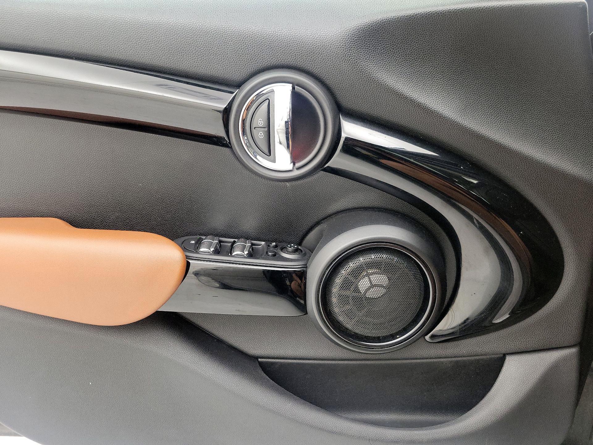 Thumbnail: 2019 MINI Cooper Hardtop - 12