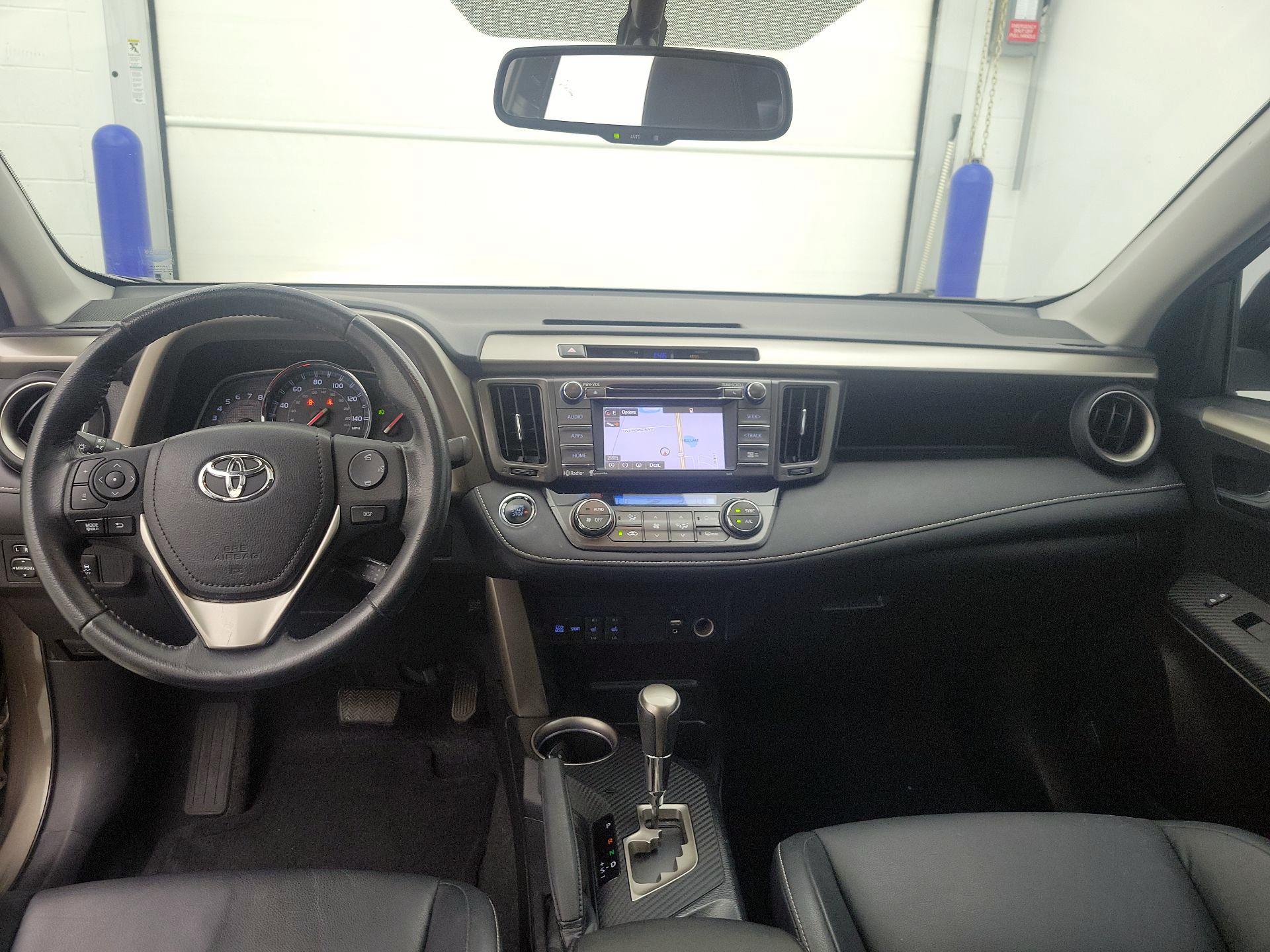 Thumbnail: 2015 Toyota RAV4 - 9