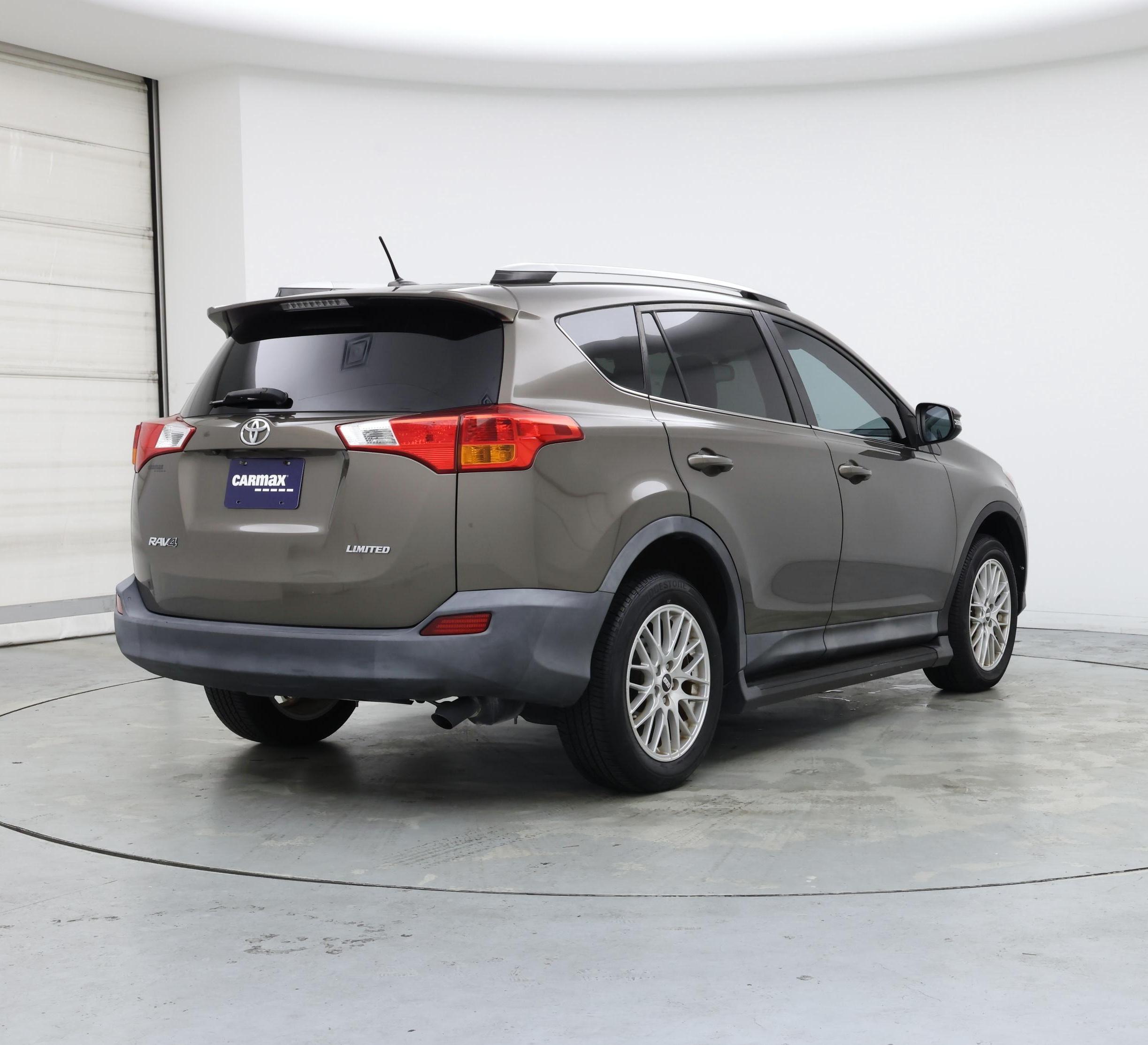 Thumbnail: 2015 Toyota RAV4 - 8