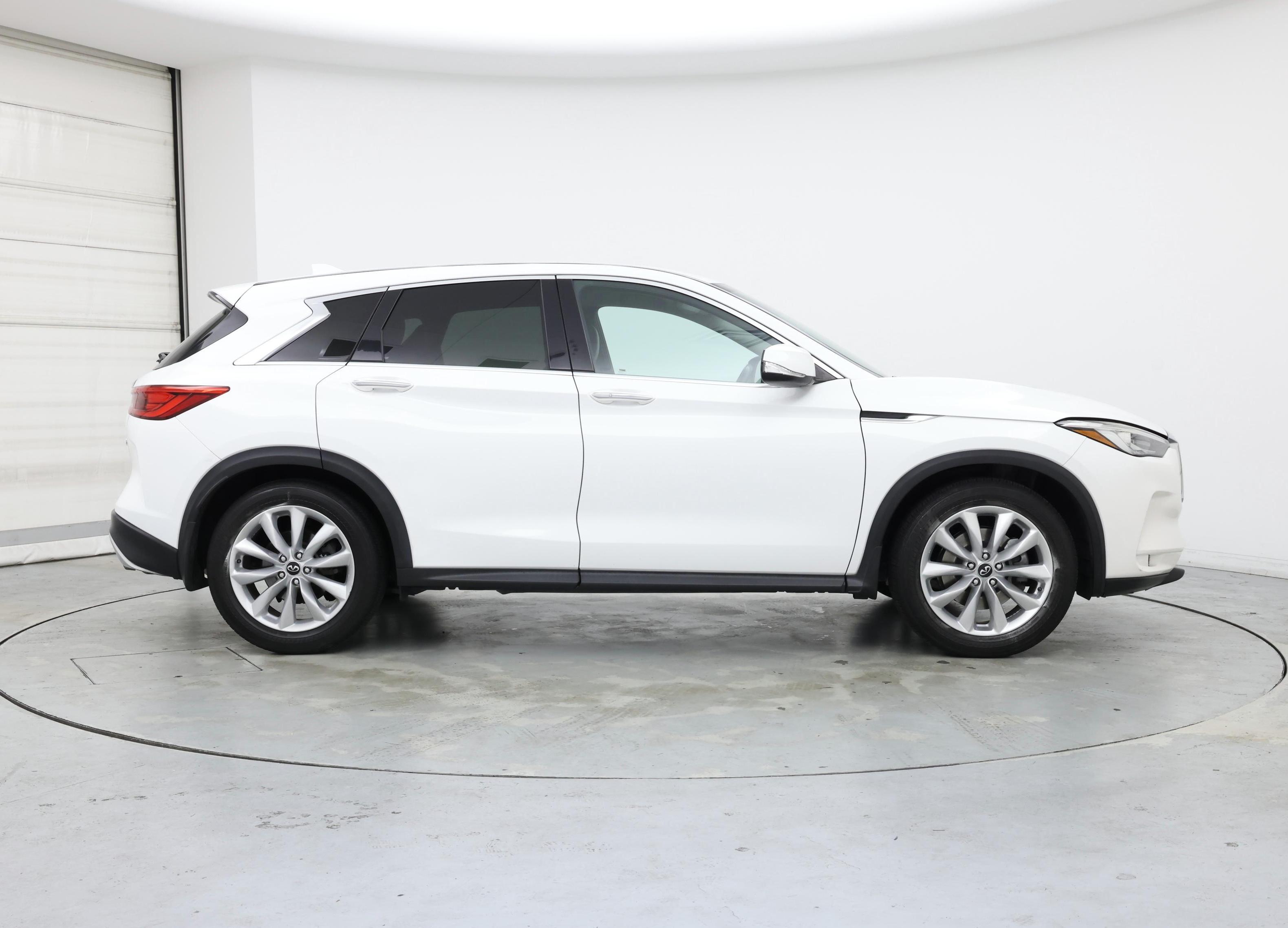 Thumbnail: 2019 INFINITI QX50 - 7