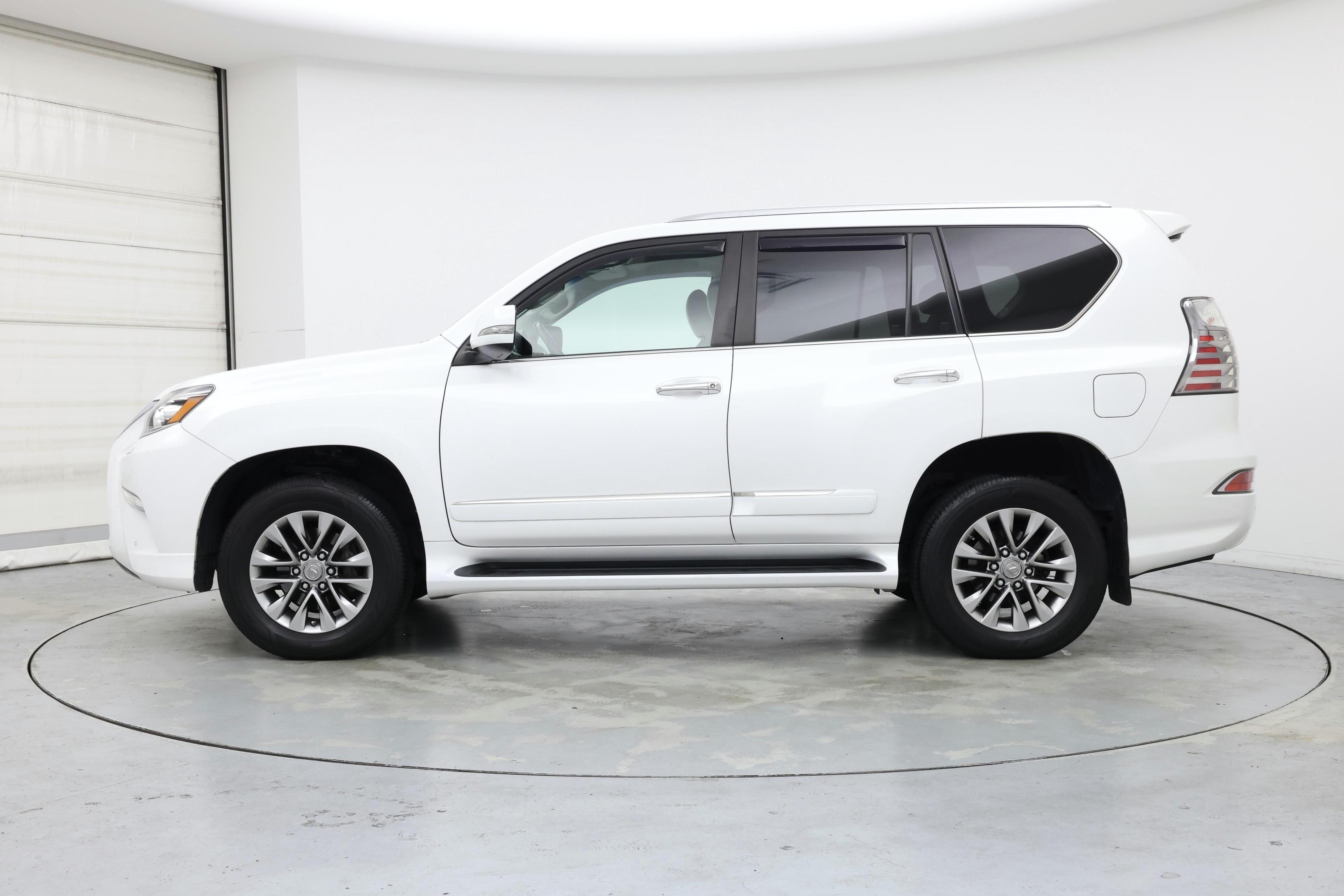 Thumbnail: 2014 Lexus GX - 3