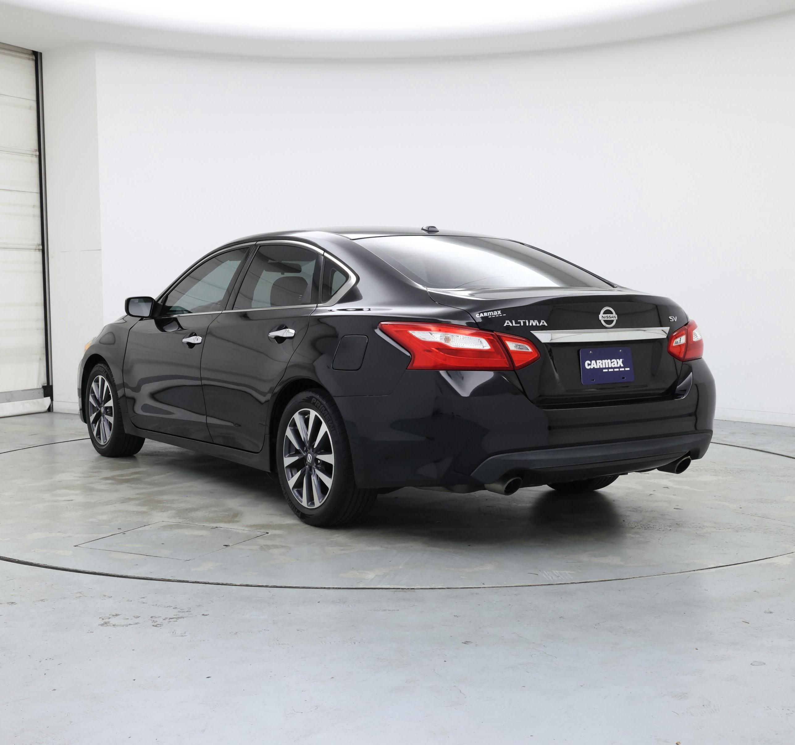 Thumbnail: 2017 Nissan Altima - 2