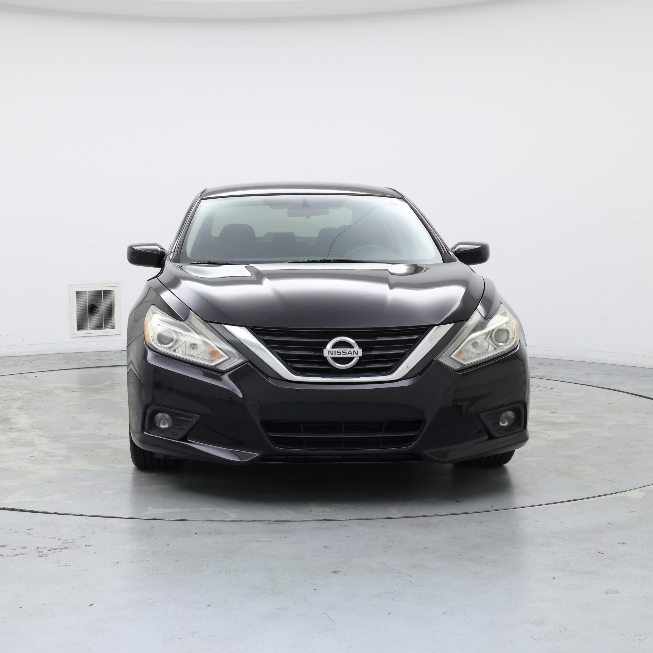 Thumbnail: 2017 Nissan Altima - 5