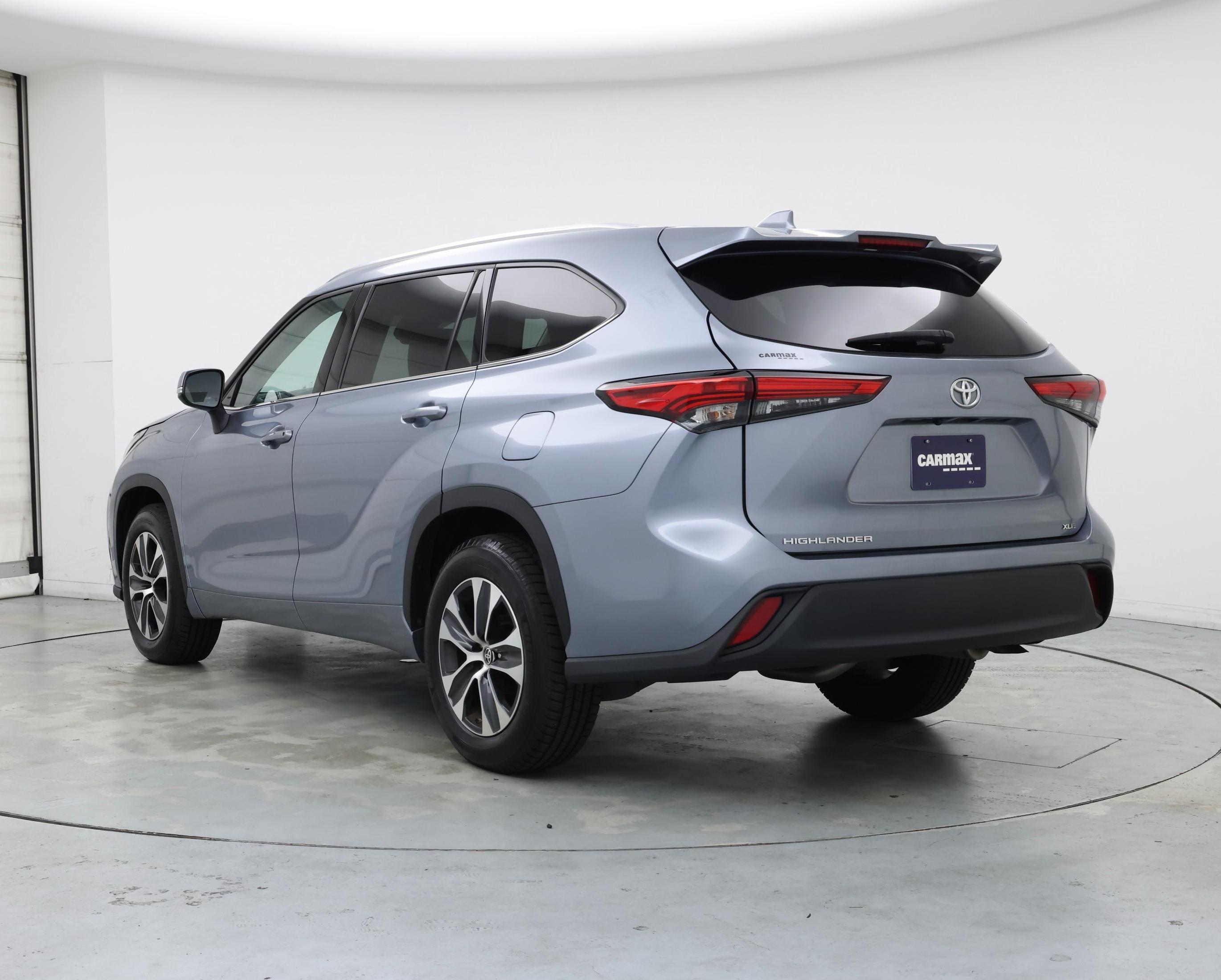 Thumbnail: 2020 Toyota Highlander - 2