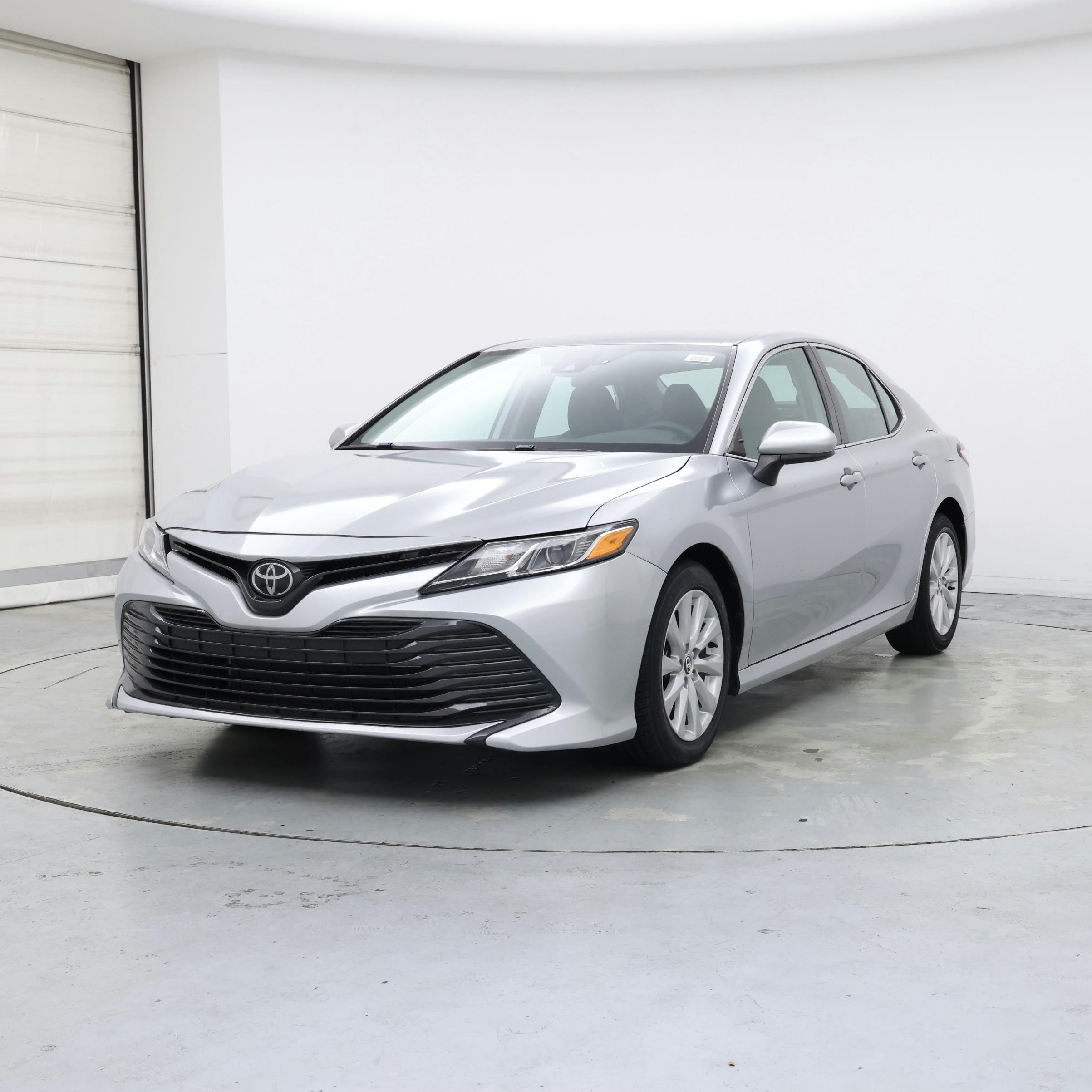 Thumbnail: 2020 Toyota Camry - 4