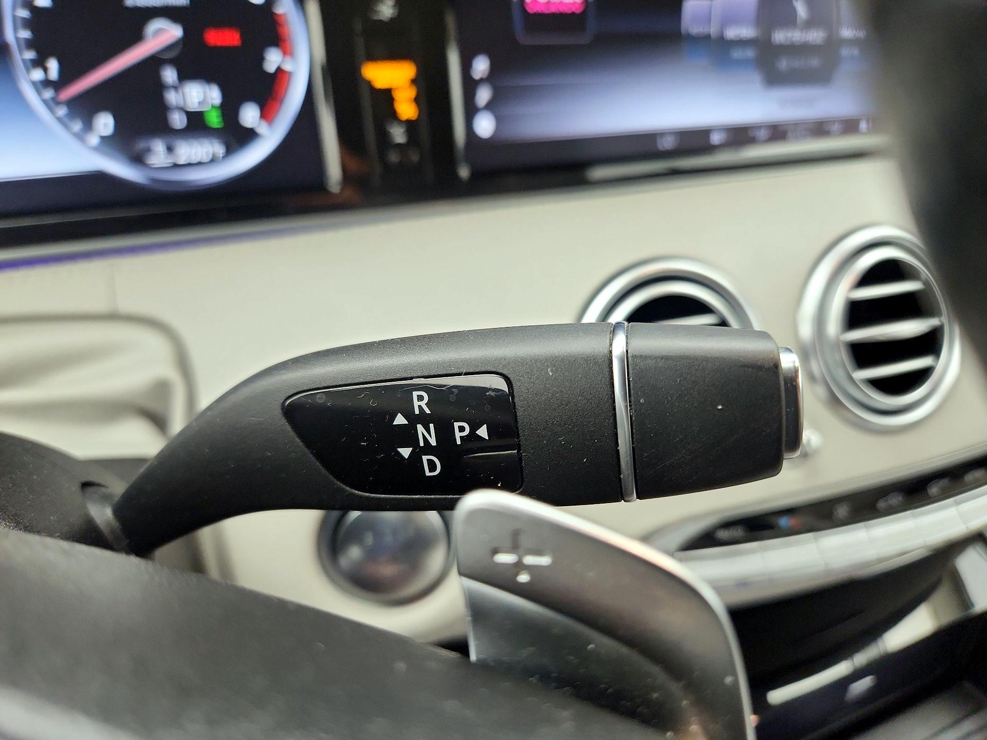 Thumbnail: 2015 Mercedes-Benz S-Class - 18
