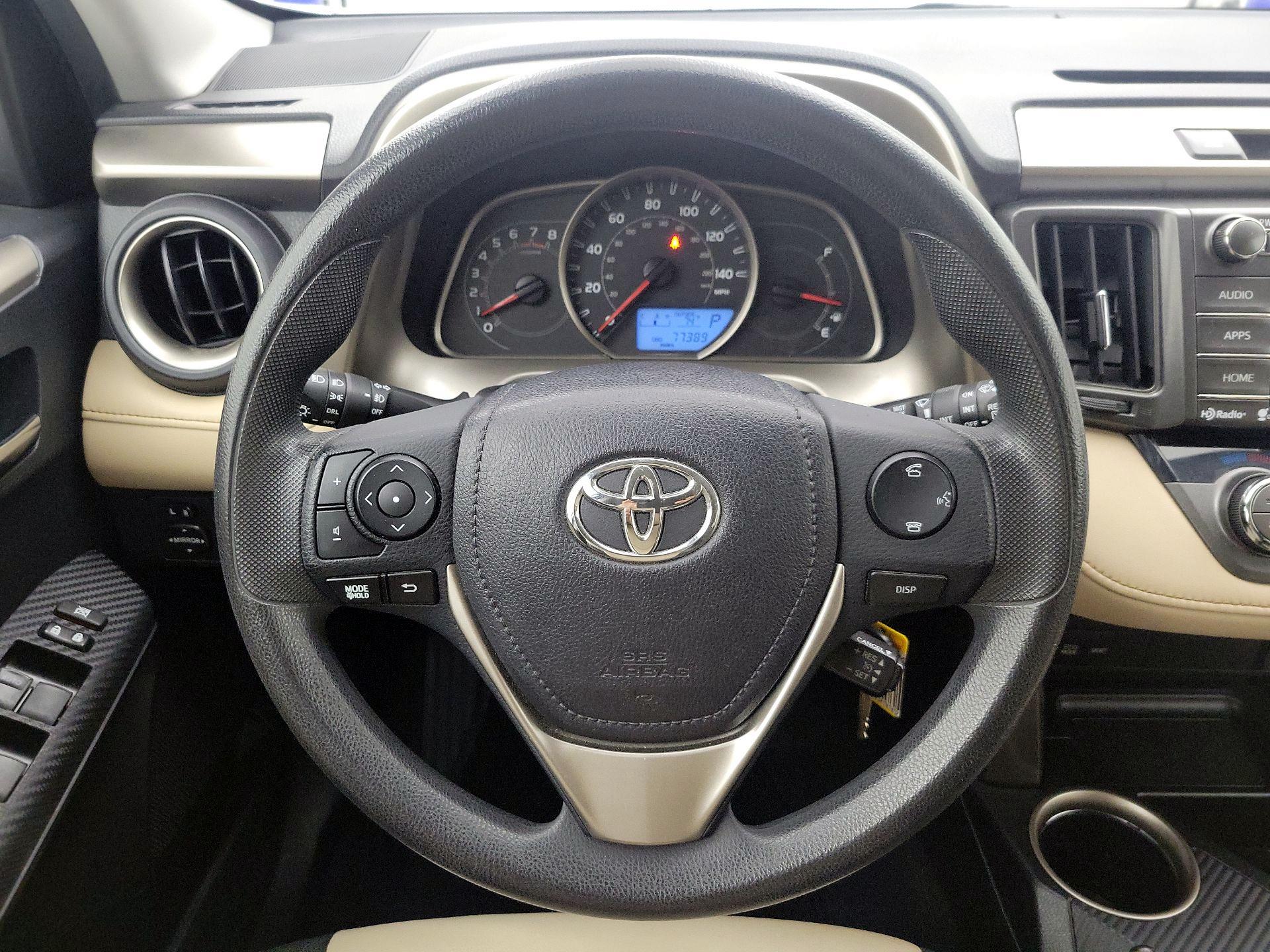 Thumbnail: 2015 Toyota RAV4 - 10