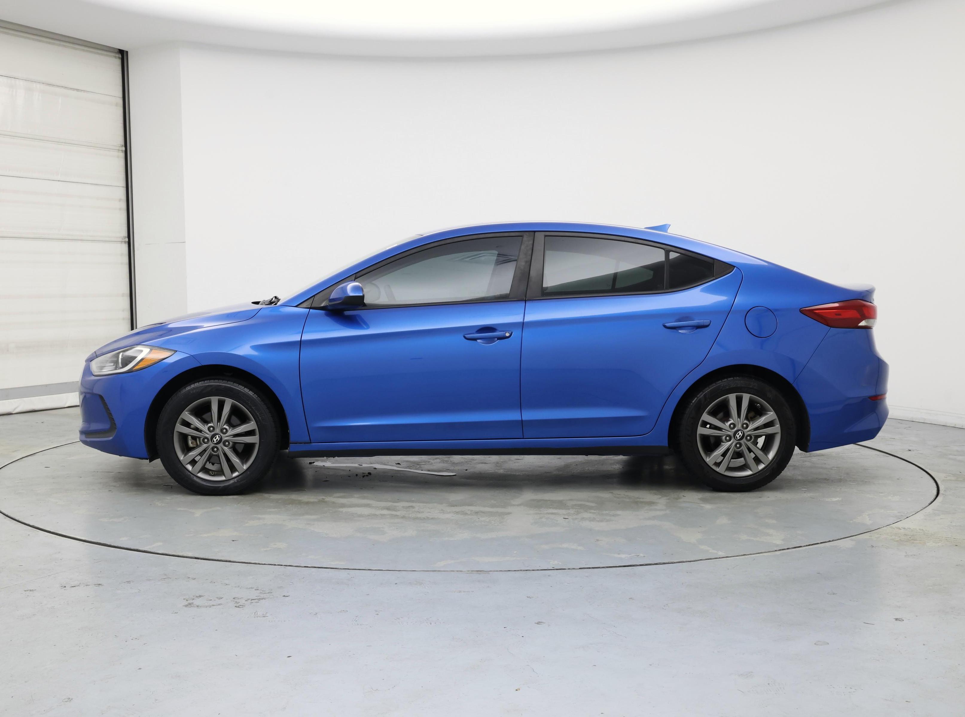 Thumbnail: 2018 Hyundai Elantra - 3
