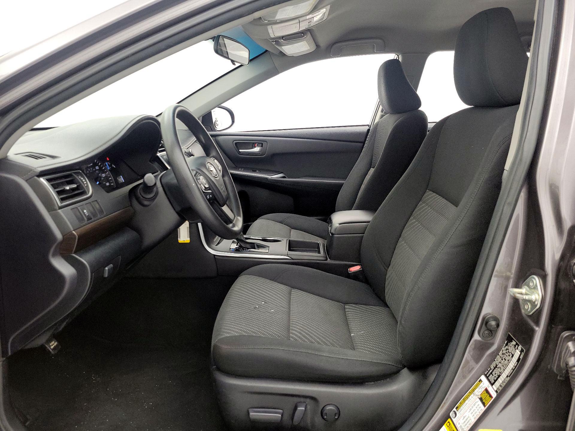 Thumbnail: 2015 Toyota Camry - 11