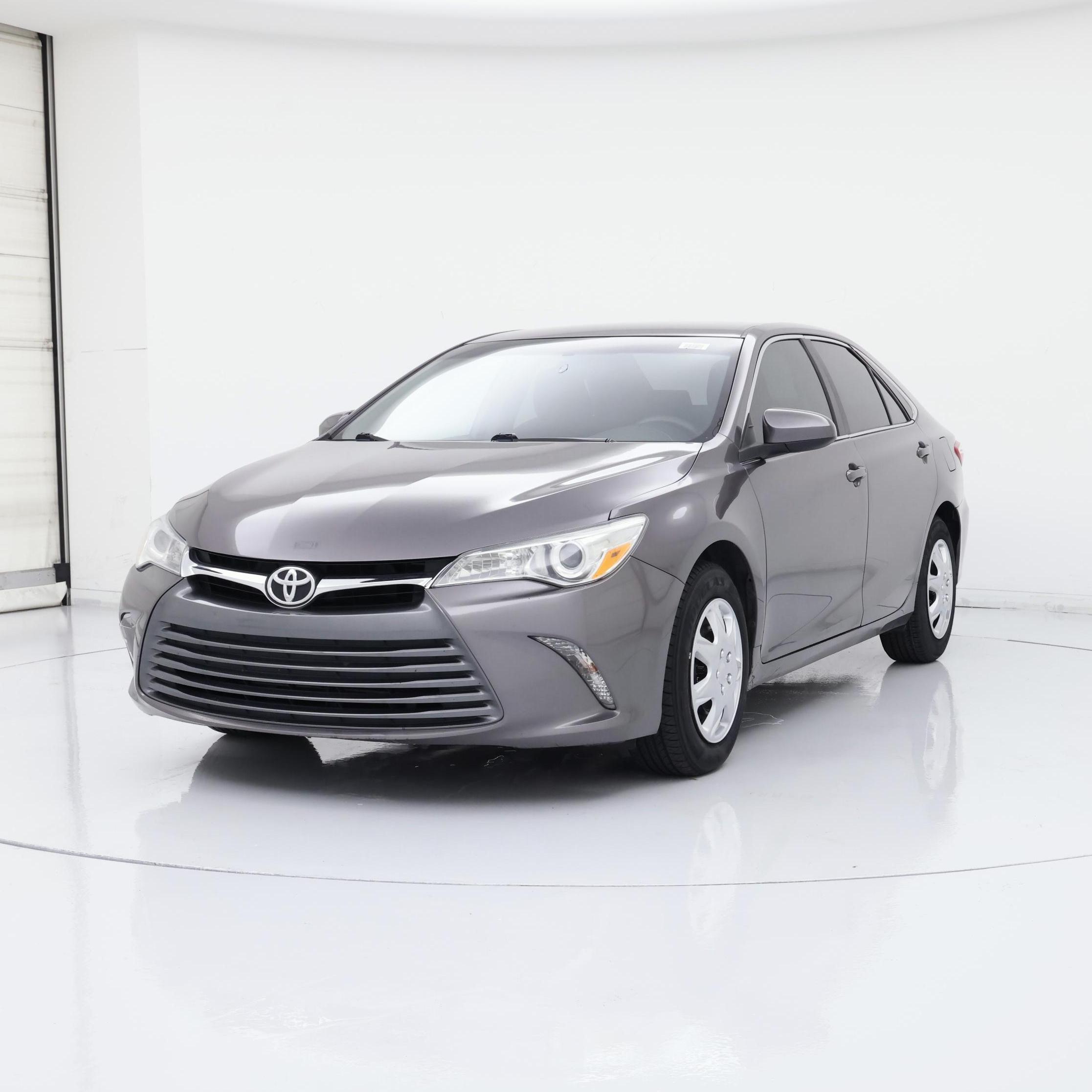 Thumbnail: 2015 Toyota Camry - 4