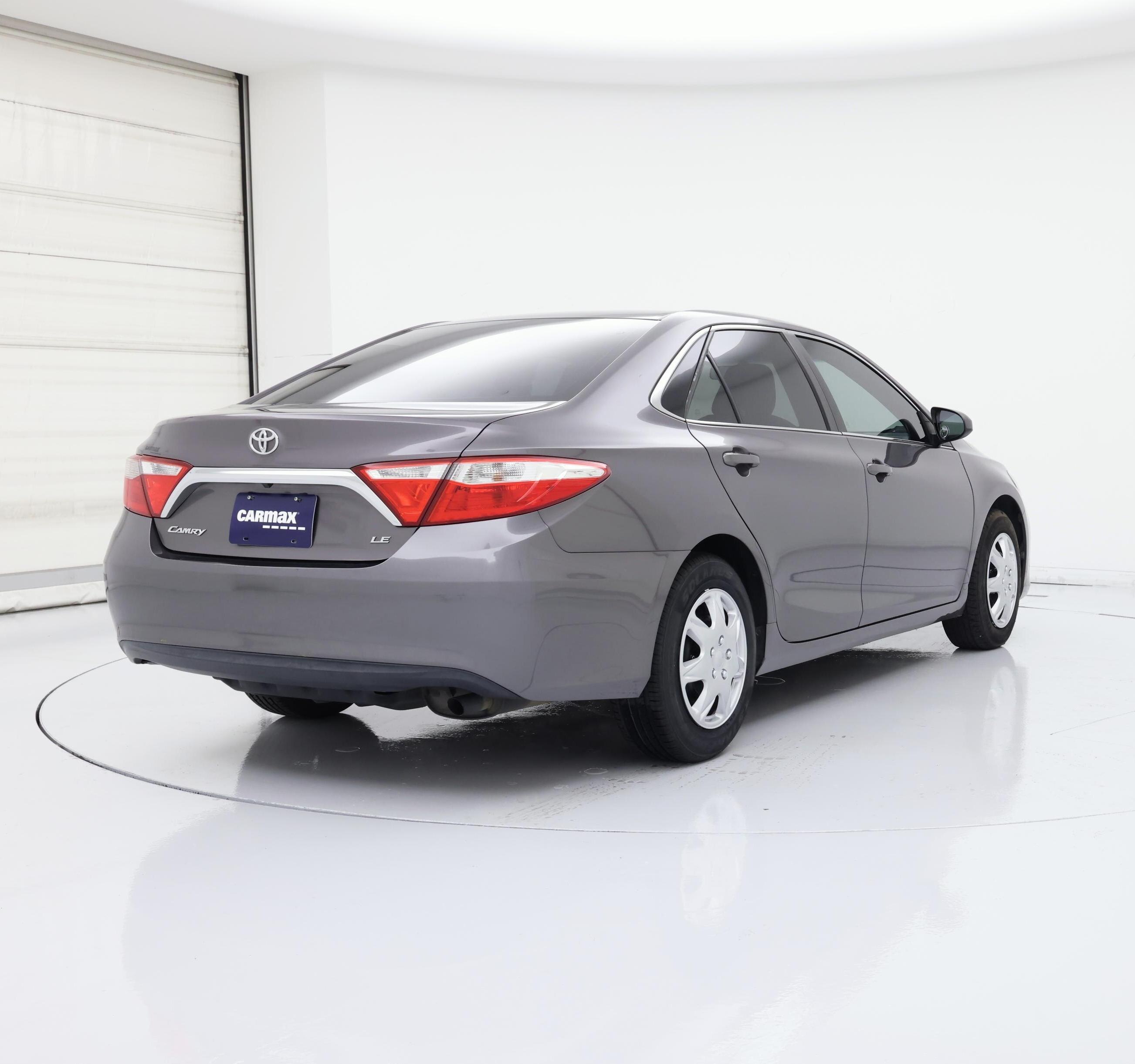 Thumbnail: 2015 Toyota Camry - 8