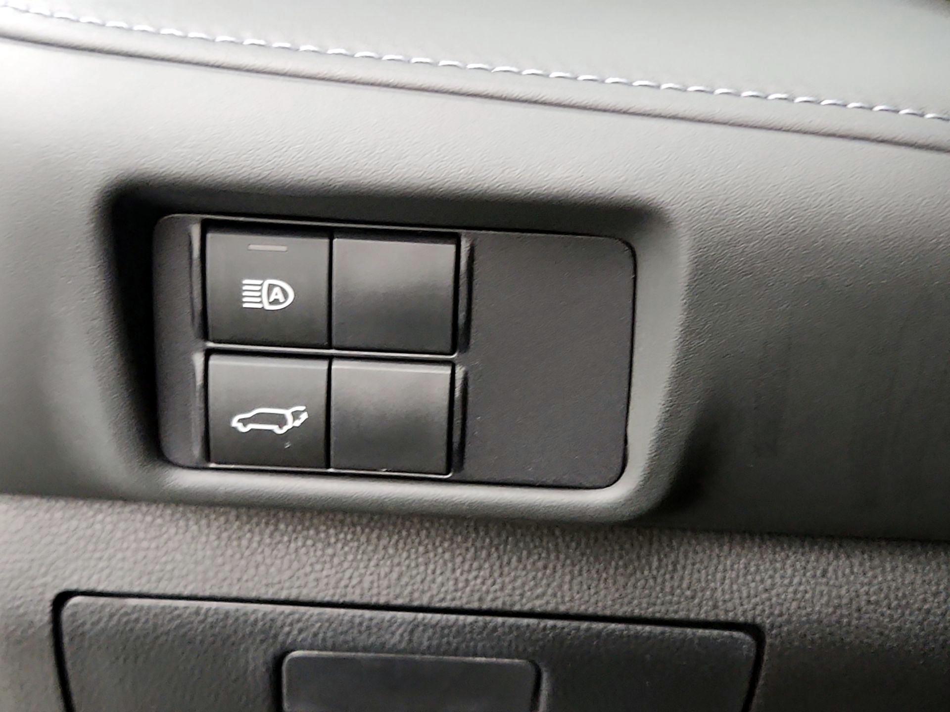 Thumbnail: 2021 Toyota Highlander - 13