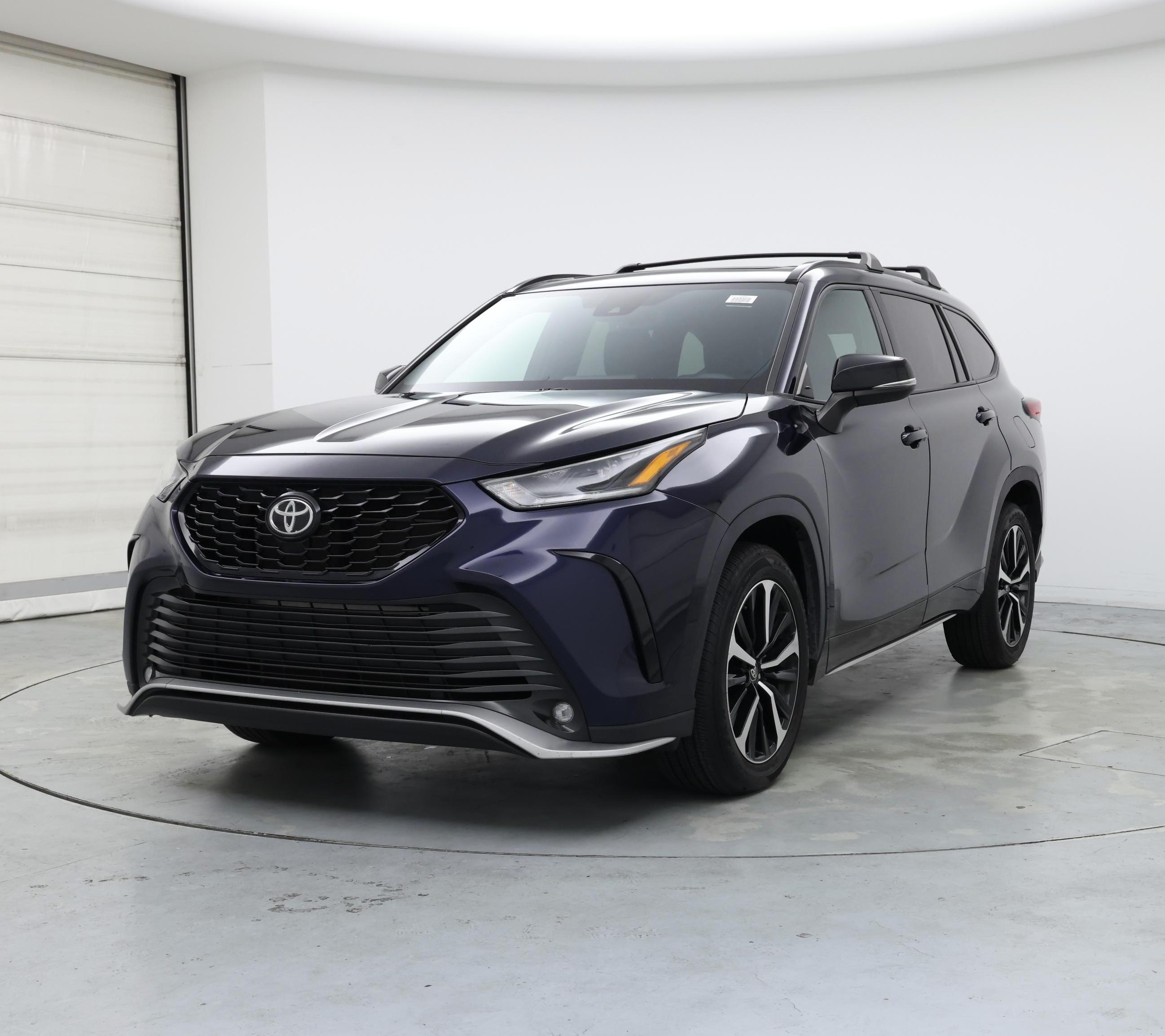 Thumbnail: 2021 Toyota Highlander - 4