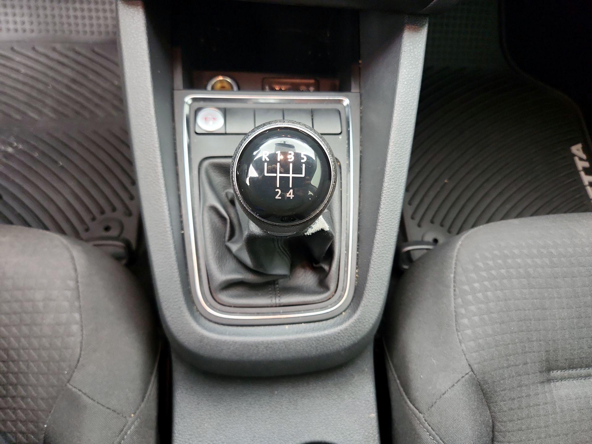Thumbnail: 2016 Volkswagen Jetta - 17