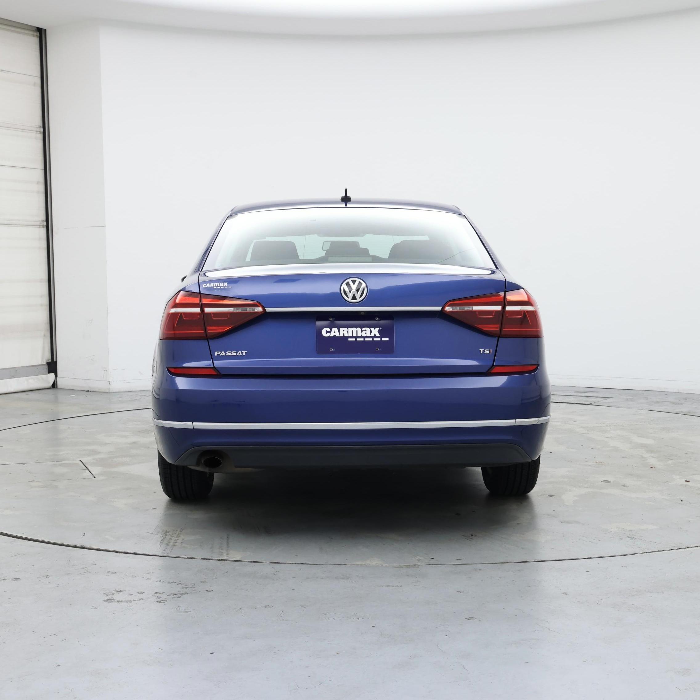 Thumbnail: 2017 Volkswagen Passat - 6